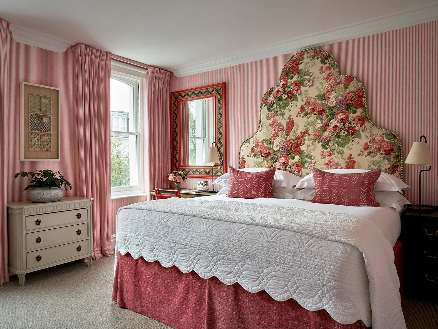 Number Sixteen Deluxe Room R 04