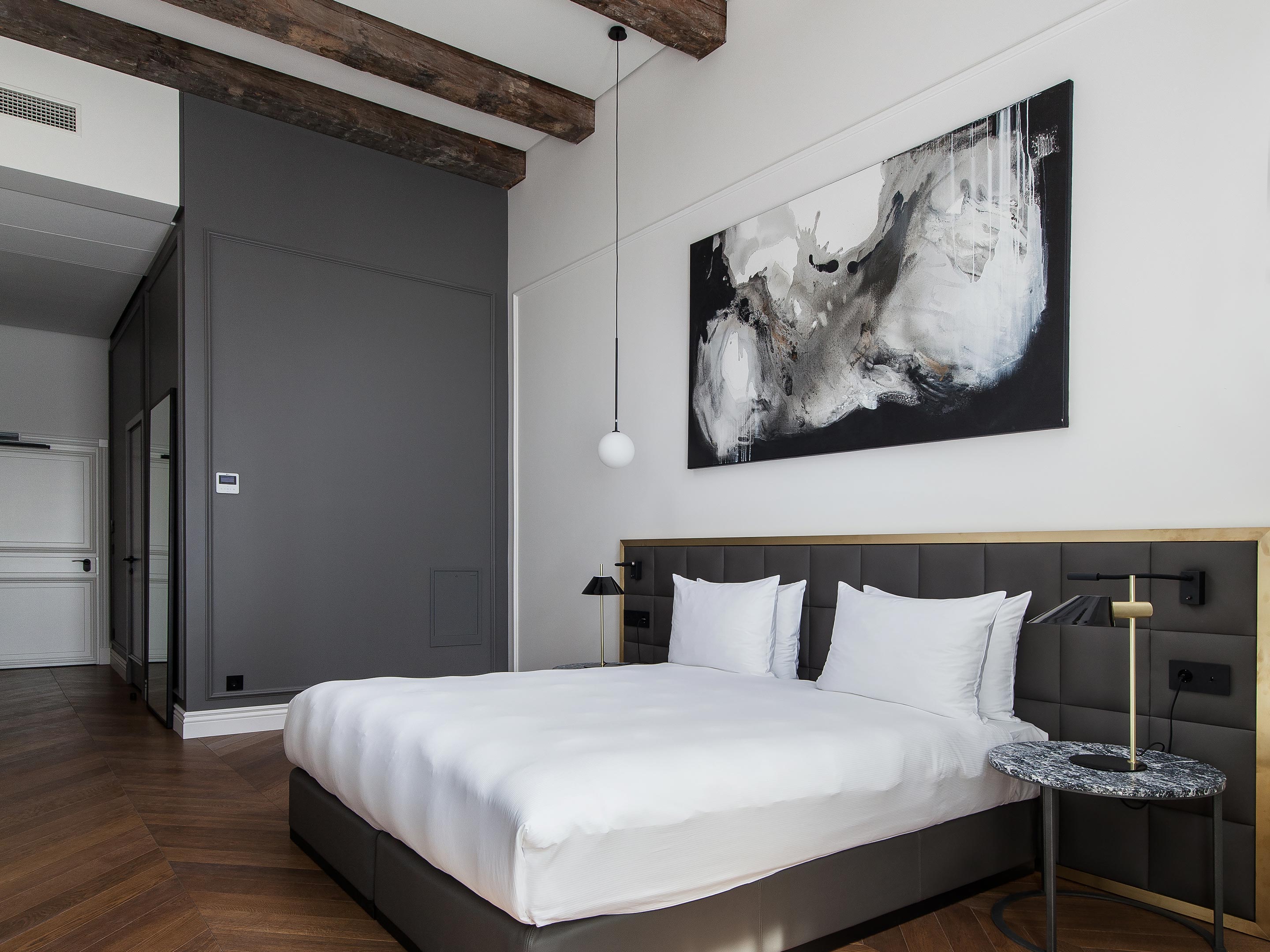 Countess Room, Hotel Pacai