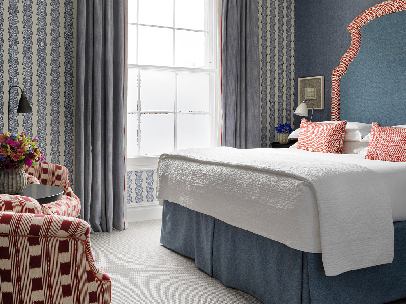 Dorset Square Hotel Accessible Deluxe King Room R V2 01