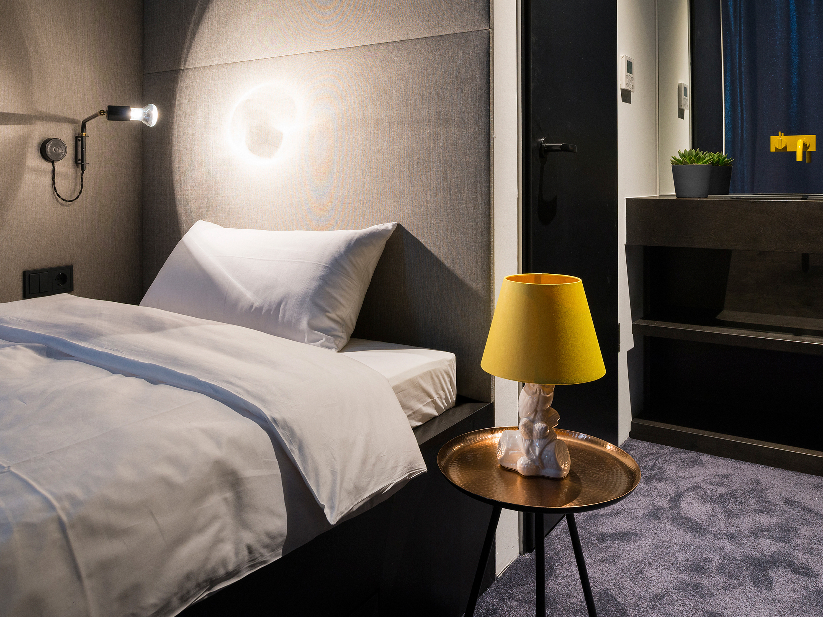 Flushing Meadows Single V2 R R2