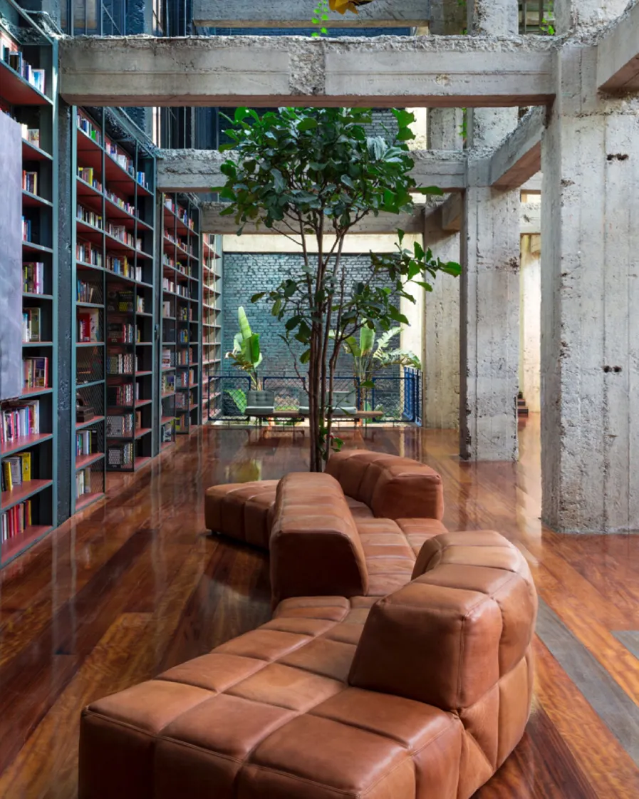 Sustainable Hotel Stamba 01