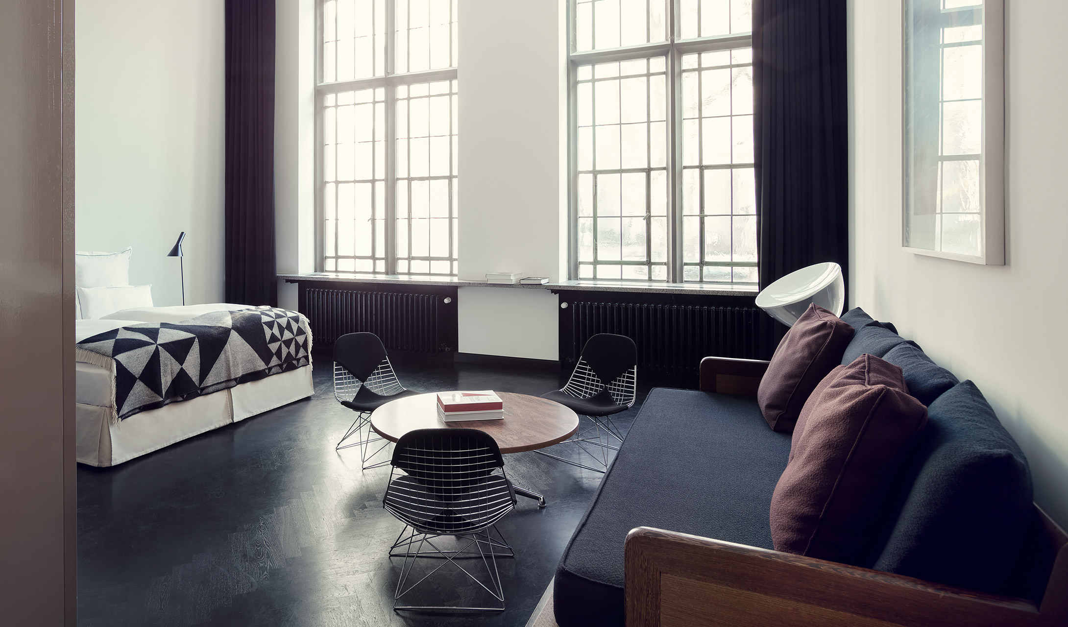 Qvest Bedroom Interior Design Huge Windows M 02 R