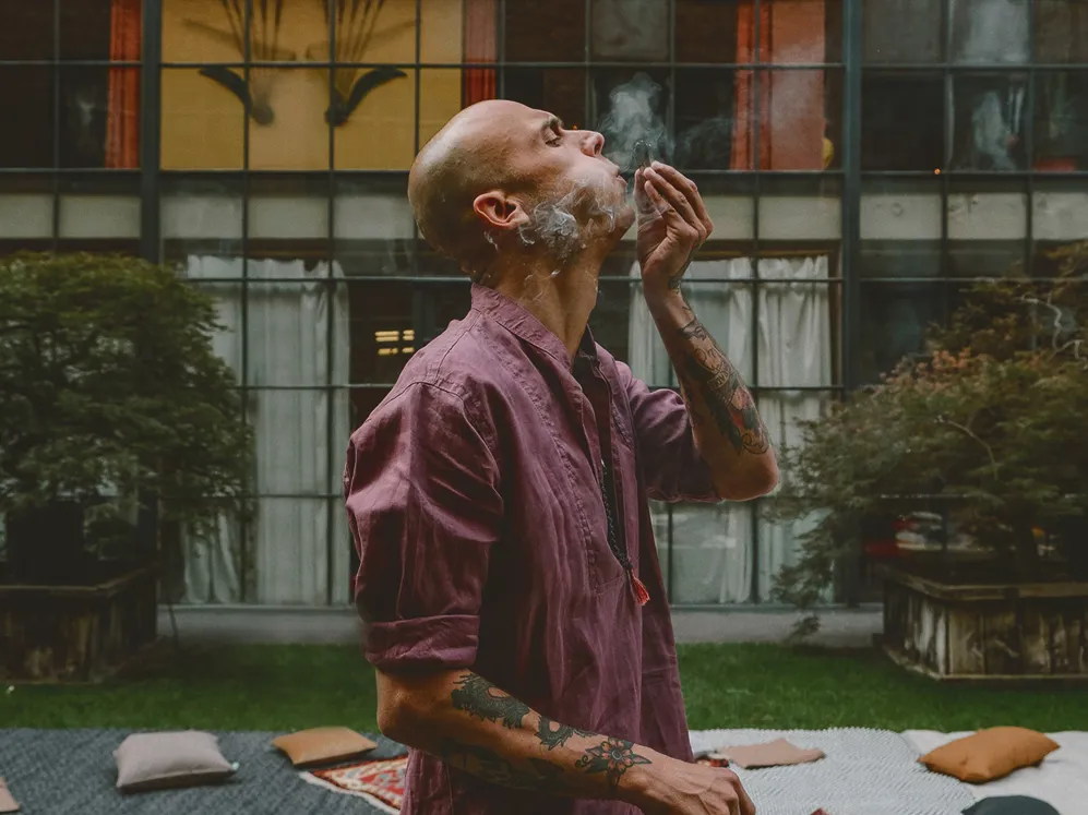 5Dfb95faeb4be87533dcc774 01 Further Kazbegi Sascha