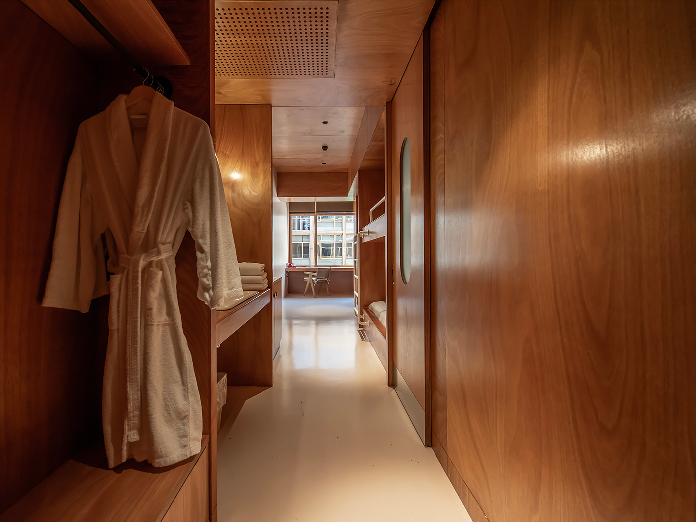 Rooms Batumi Bunk Cabin R 04