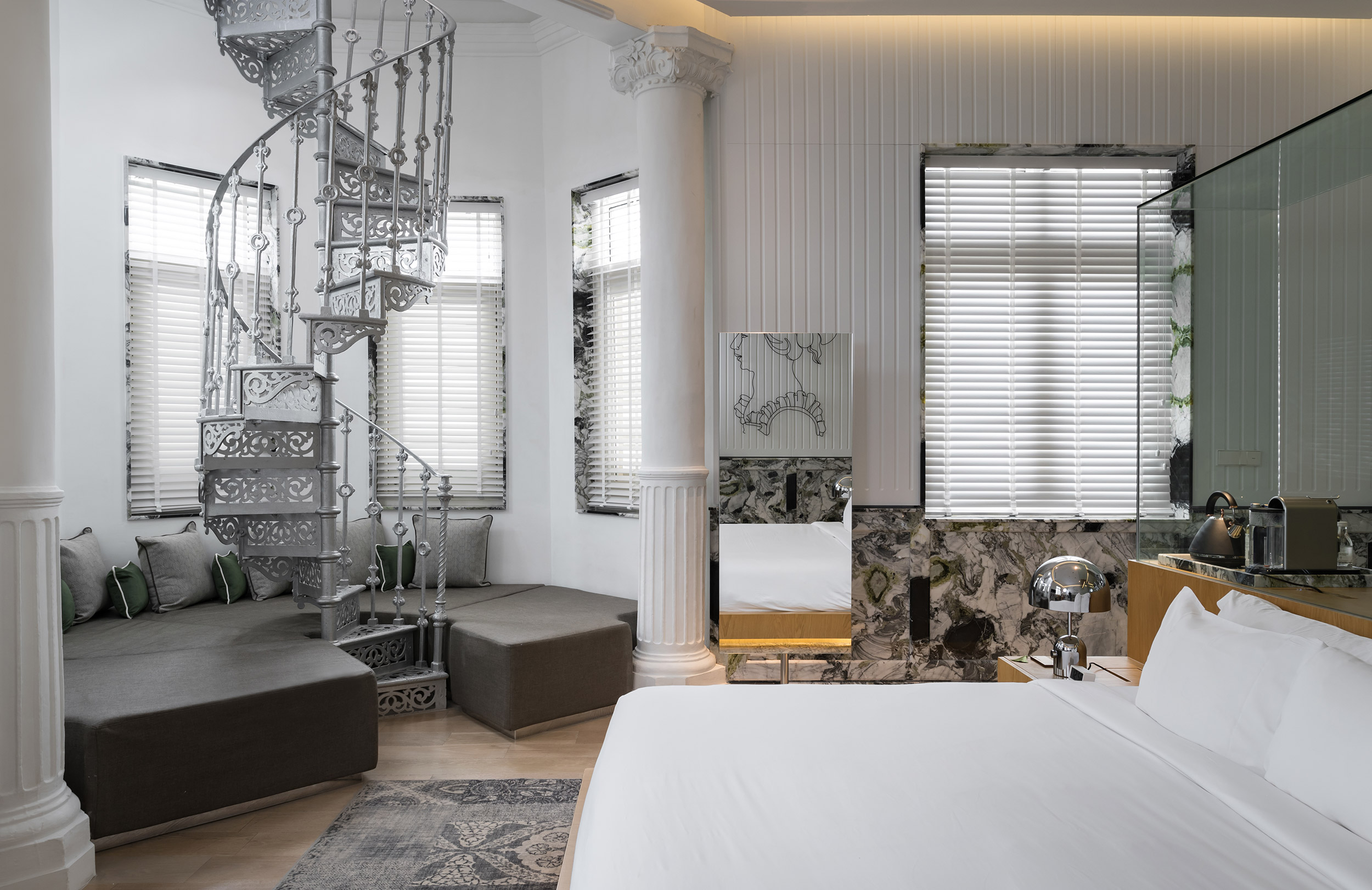 G 09 Macalister Mansion