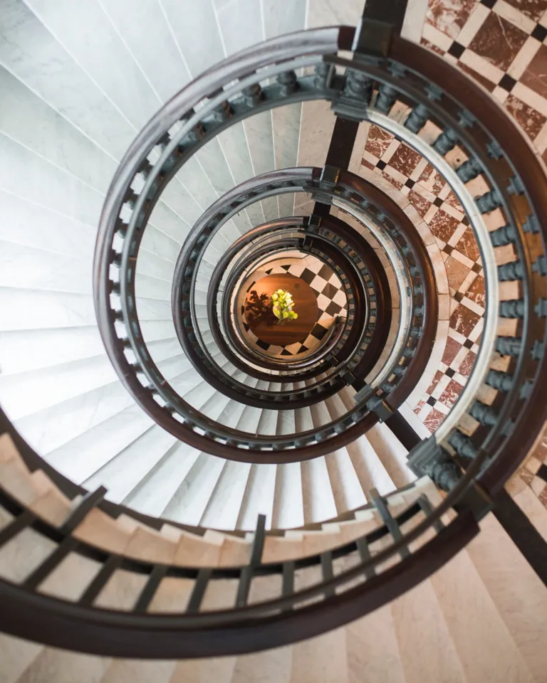 007 Blique By Nobis Stairs