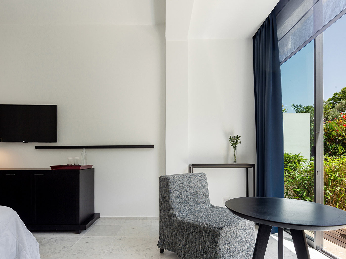 Almyra Family 2 Terrace Inland View R 05