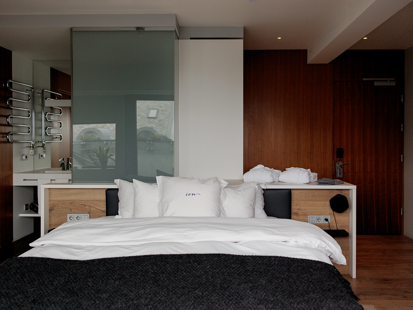 Ion City Hotel Junior Suite R V3 02