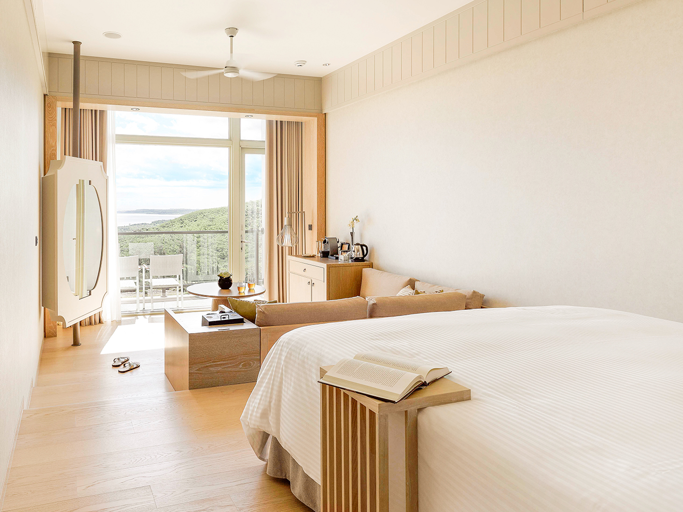 Gloria Manor Deluxe Room V3 R 1