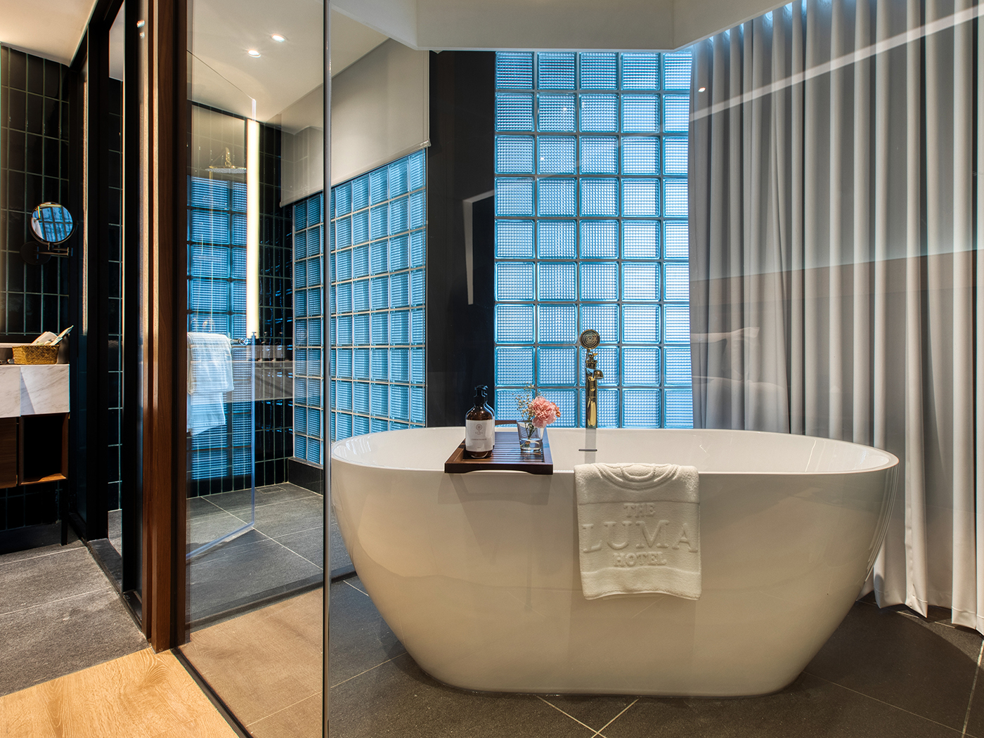 The Luma Palm Marvellous R 03 (1)