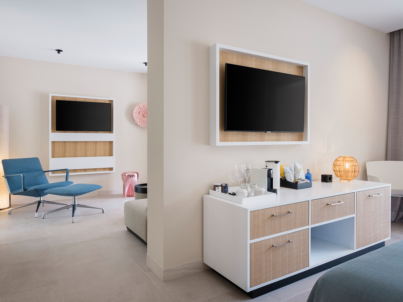 El Vicenc De La Mar Suite Pool V3 R 04