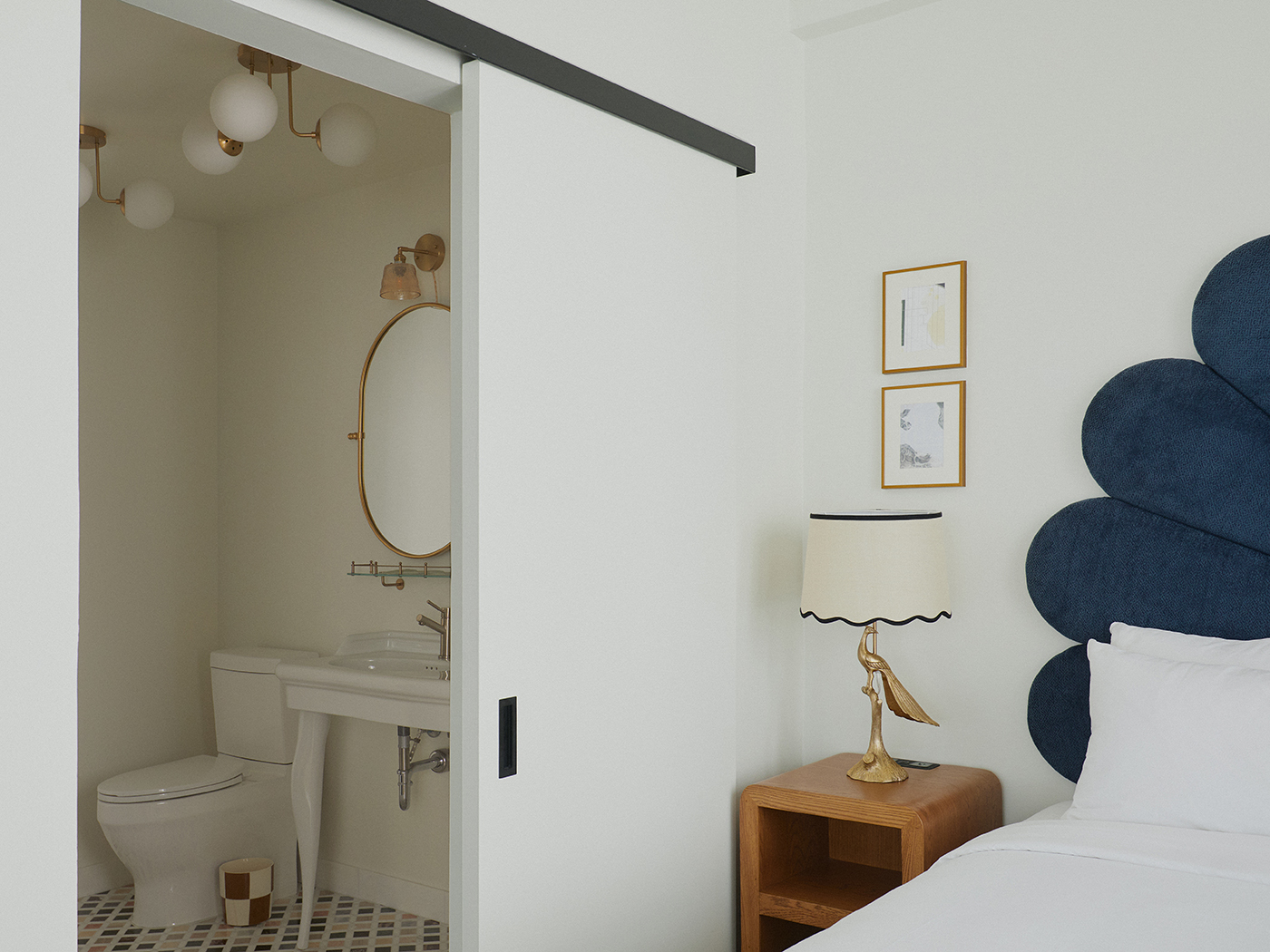 Granger Hotel Gaslamp Loft Corner Suite R 06