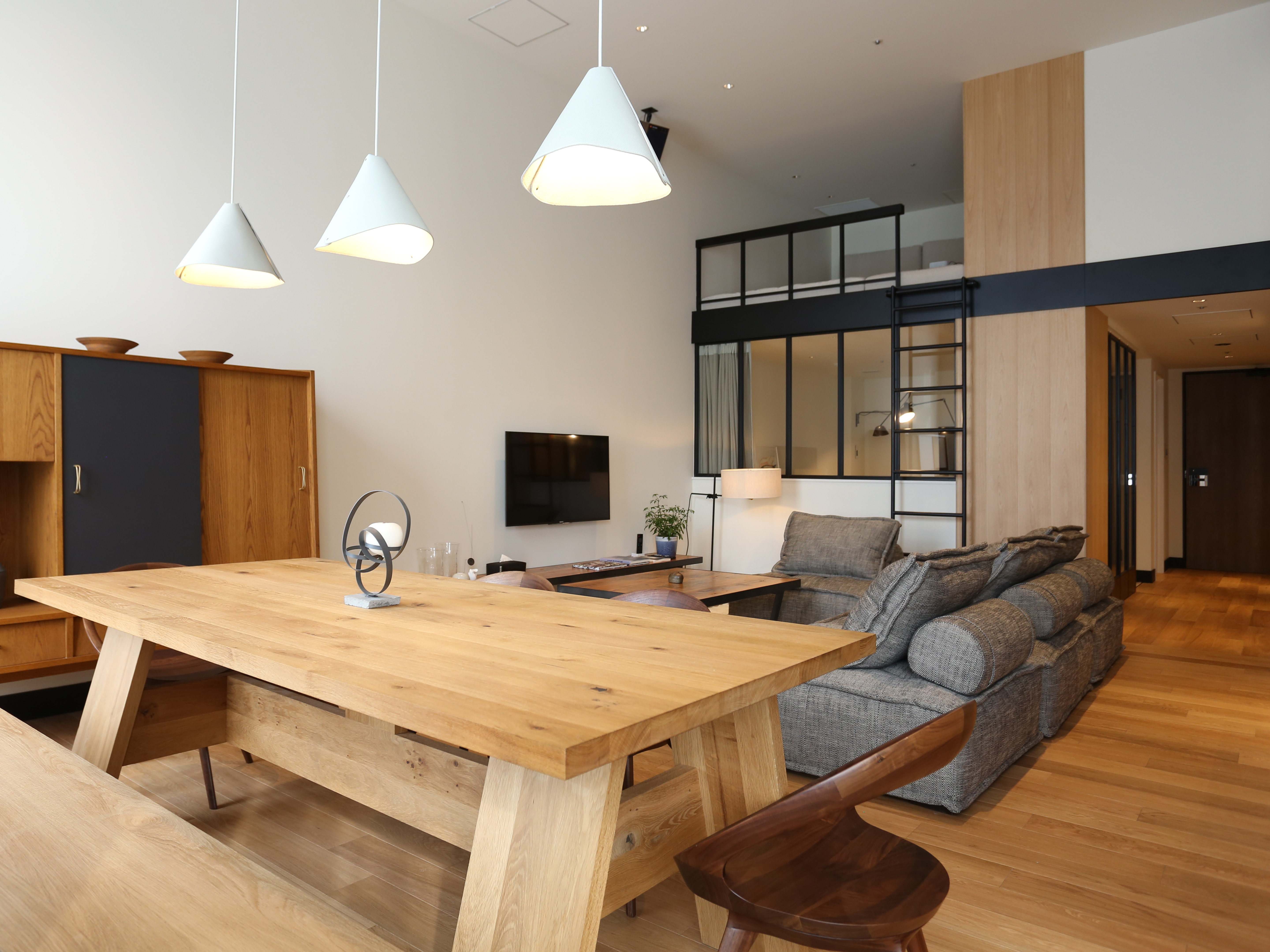 Trunk Hotel Table in Tokyo