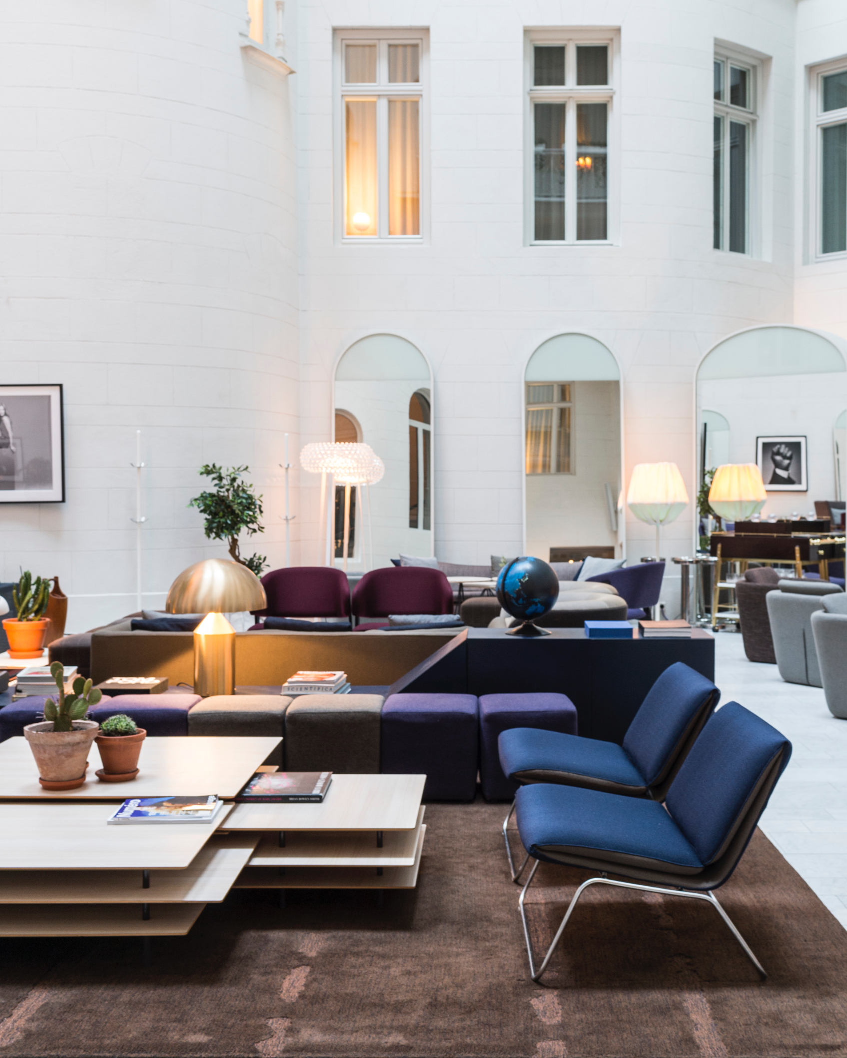 006 Blique By Nobis Lobby