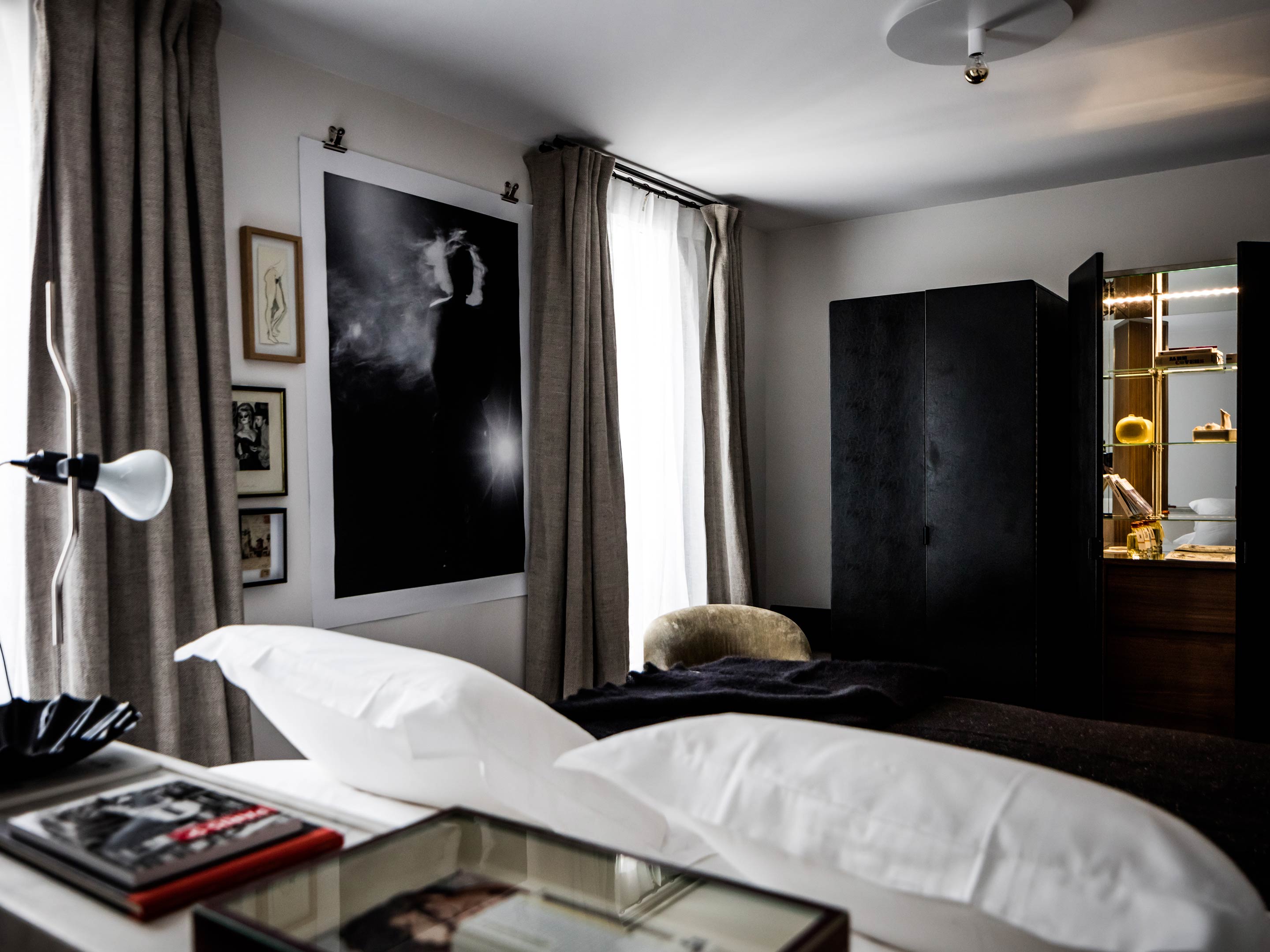 Le Pigalle Room 22 V2 R R2