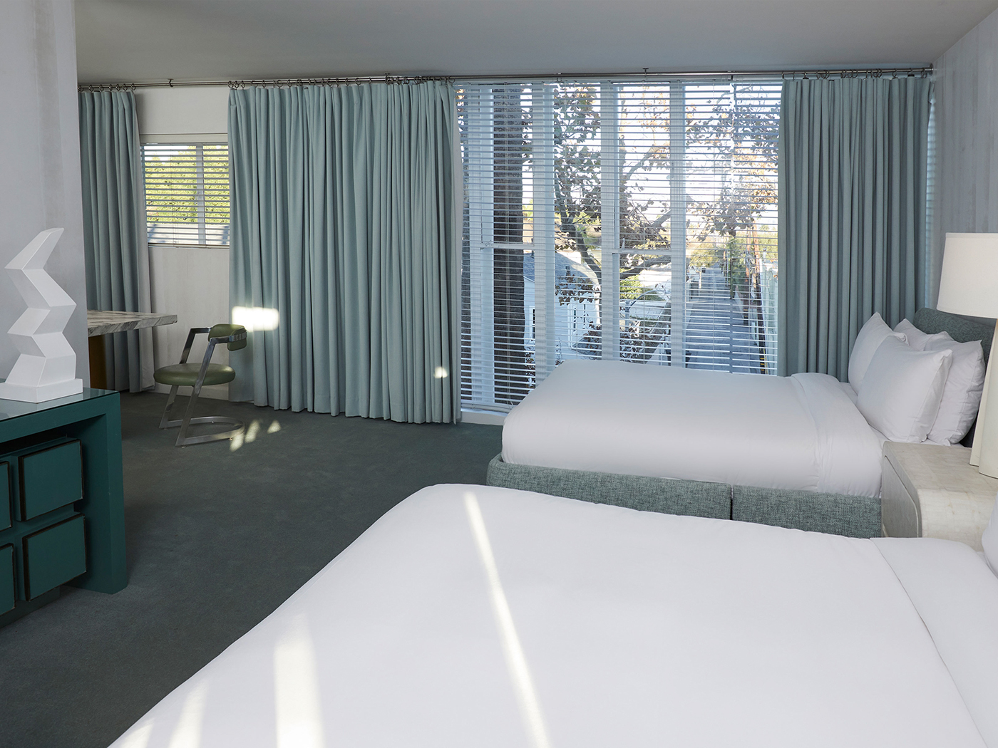 Avalon Beverly Hills Junior Double Suite R 01