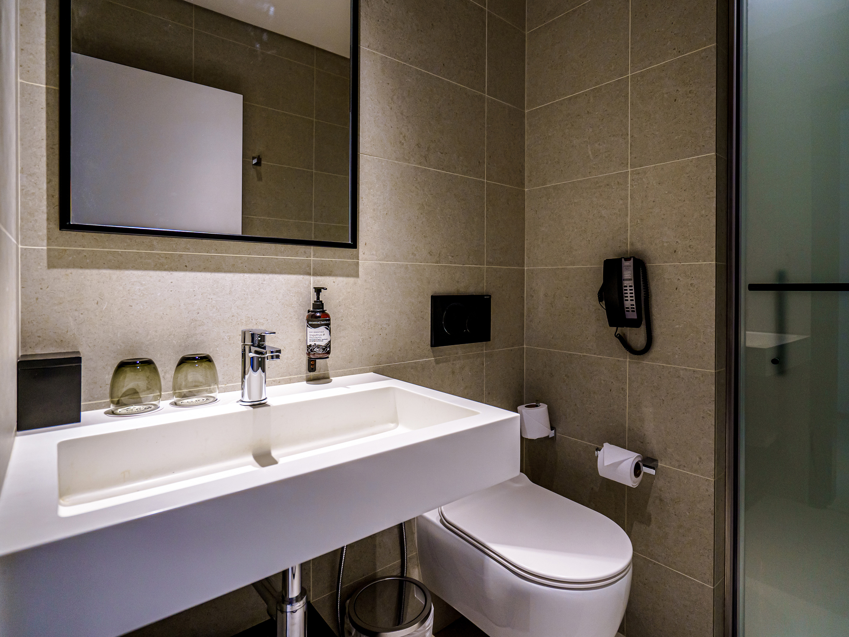 Form Hotel Dubai Mega V2 R 8