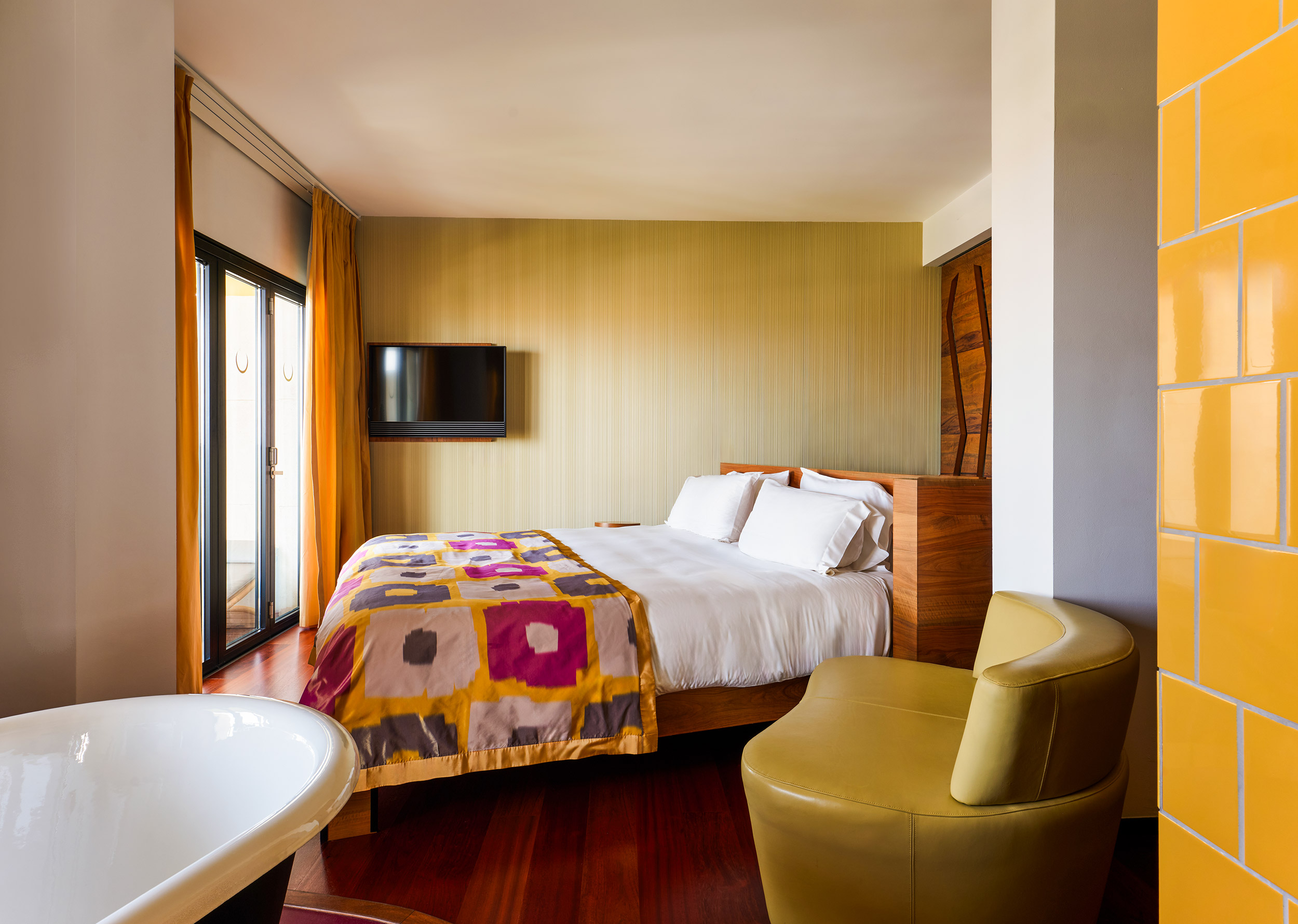 G 09 Bohemia Suites And Spa