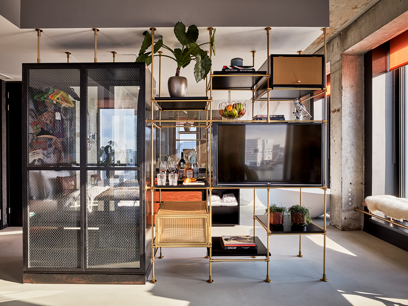 Sir Adam Sir Suite V3 R 2