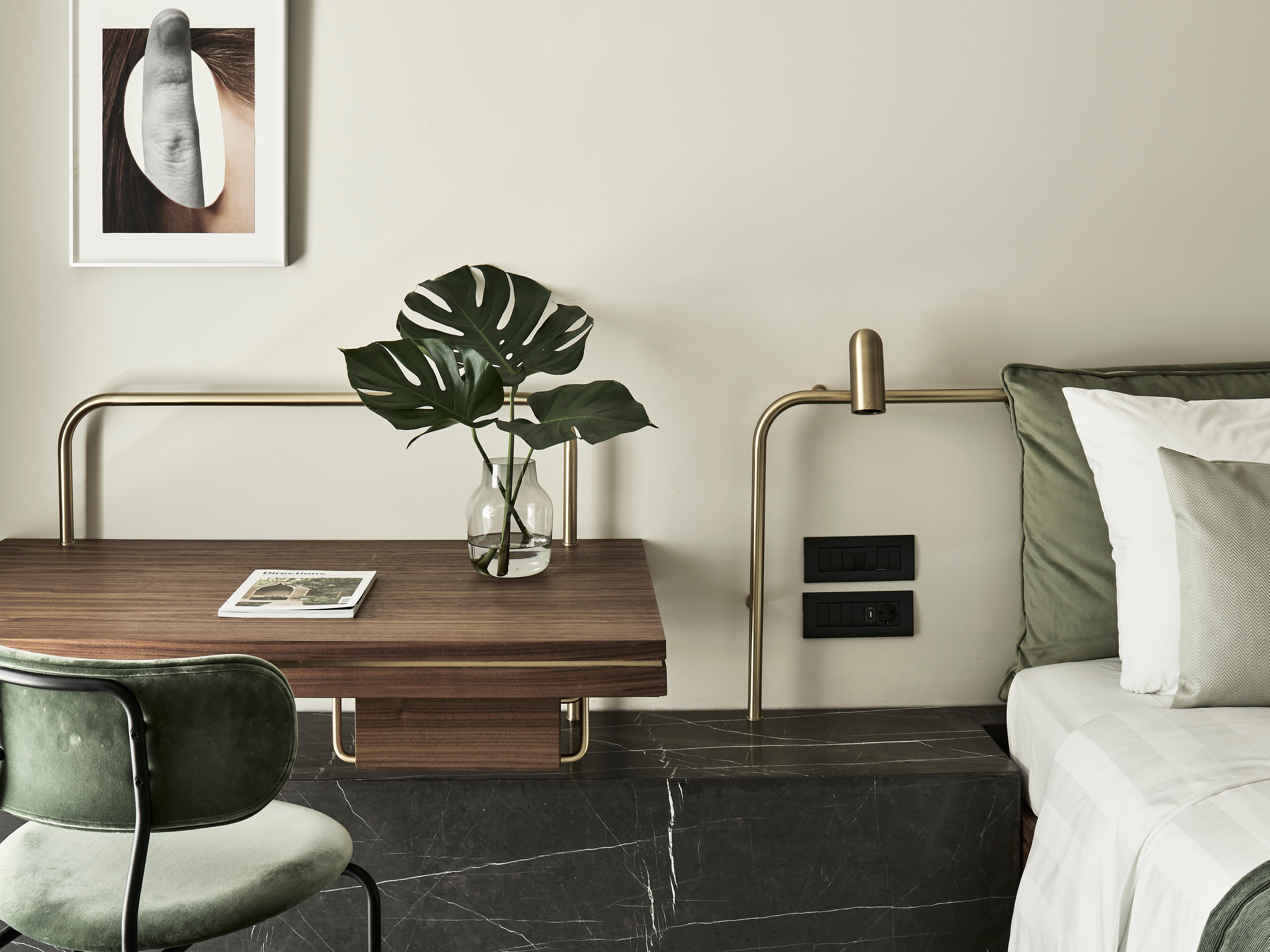 Junior Suite, Perianth Suite