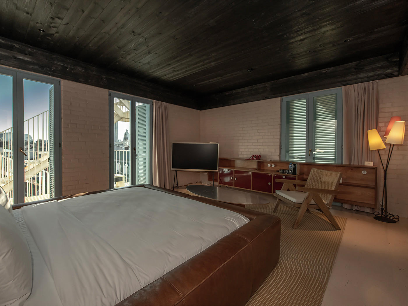 Rooms Batumi Junior King Room Old Town View R 03