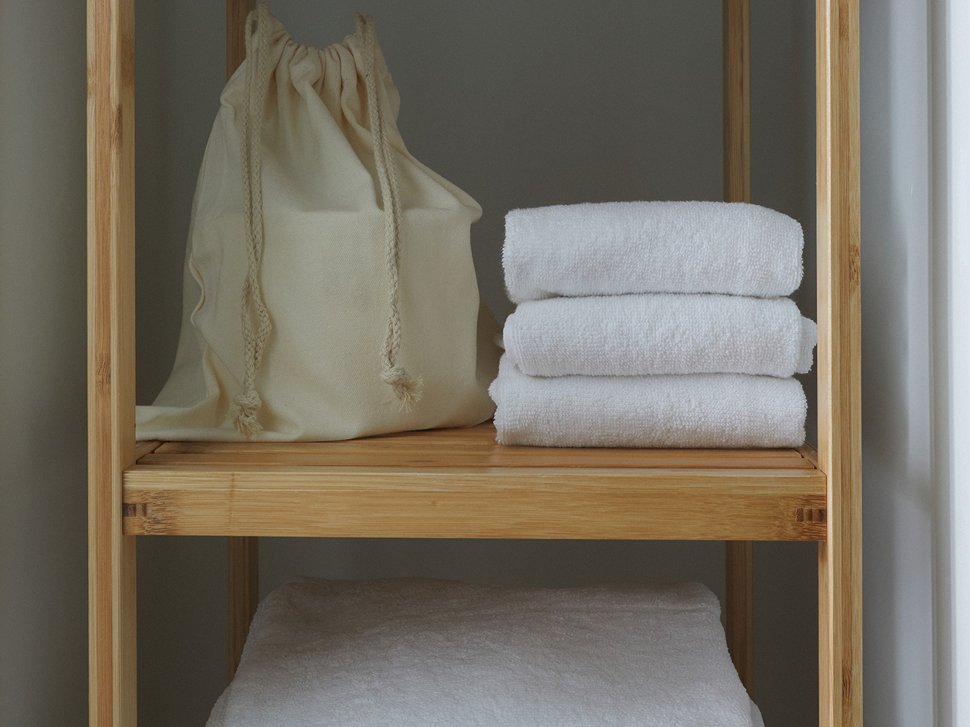 Granger Hotel Gaslamp Loft Corner Suite R V2 09