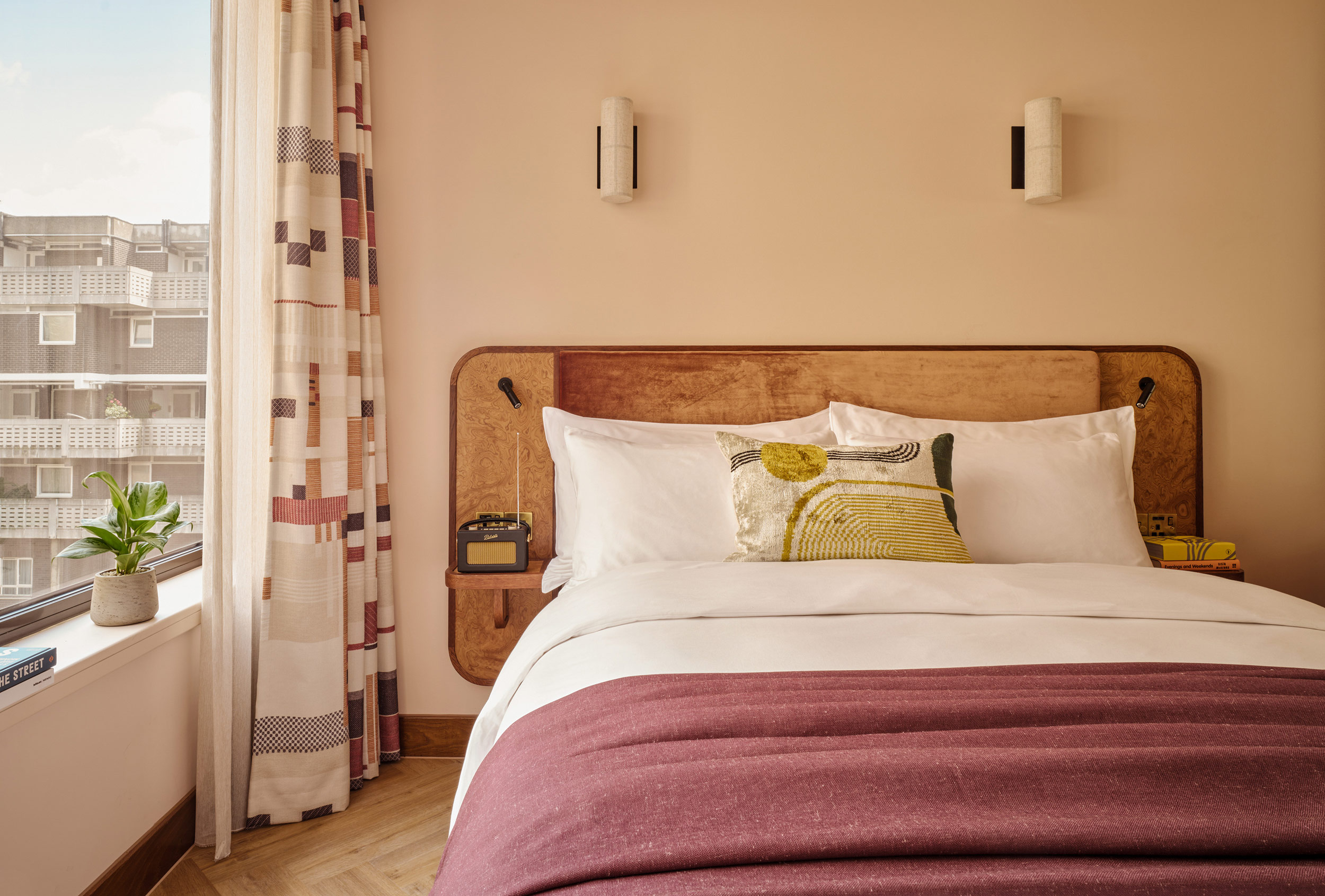 G 04 Sir Devonshire Square Hotel London