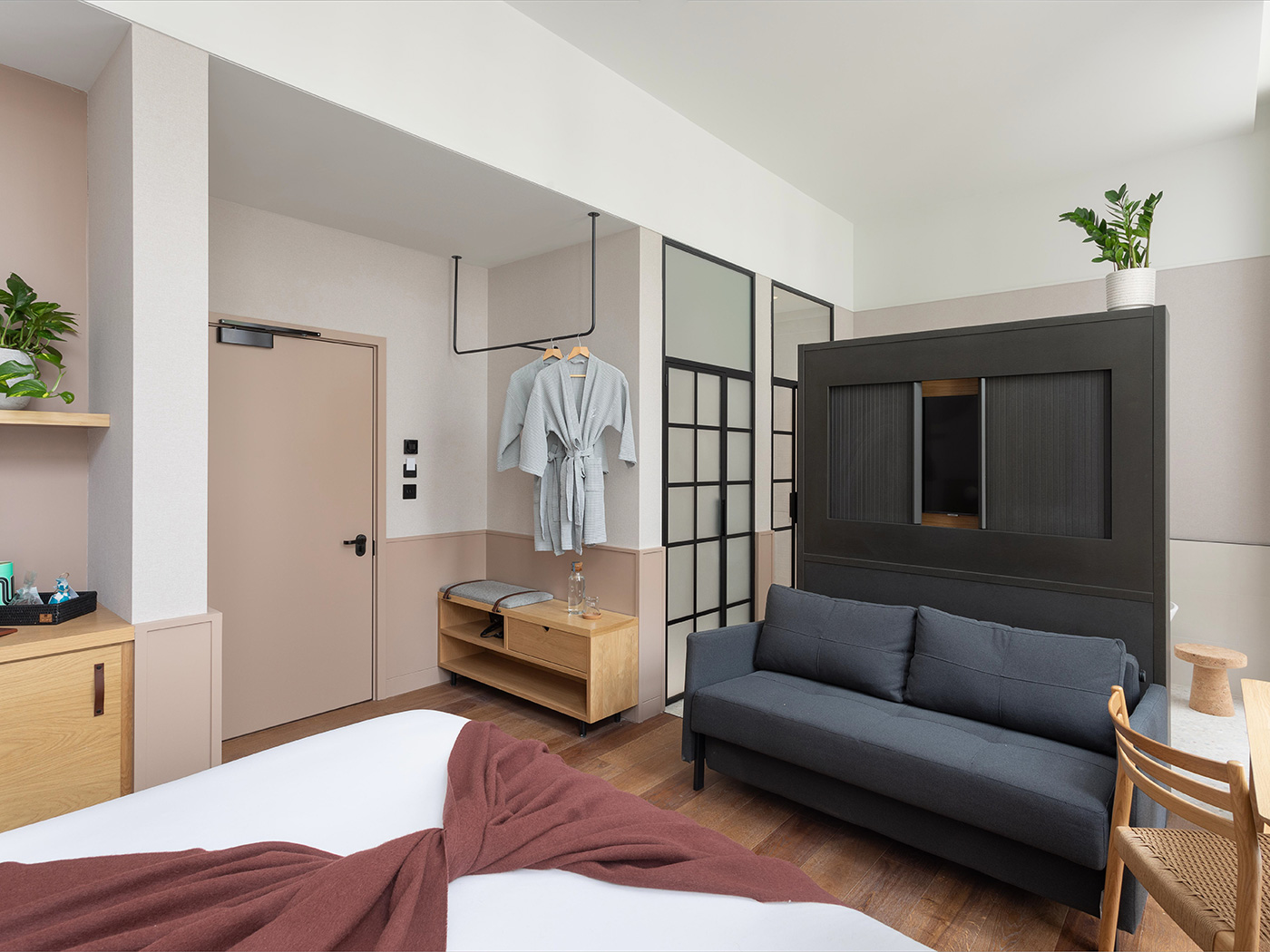 Inhabit Queens Gardens Queens Suite R 02