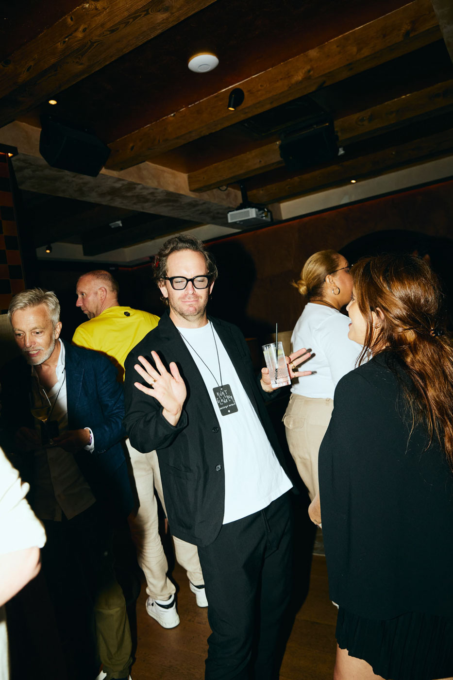 DH24 SALES LE Miami Travelpro05