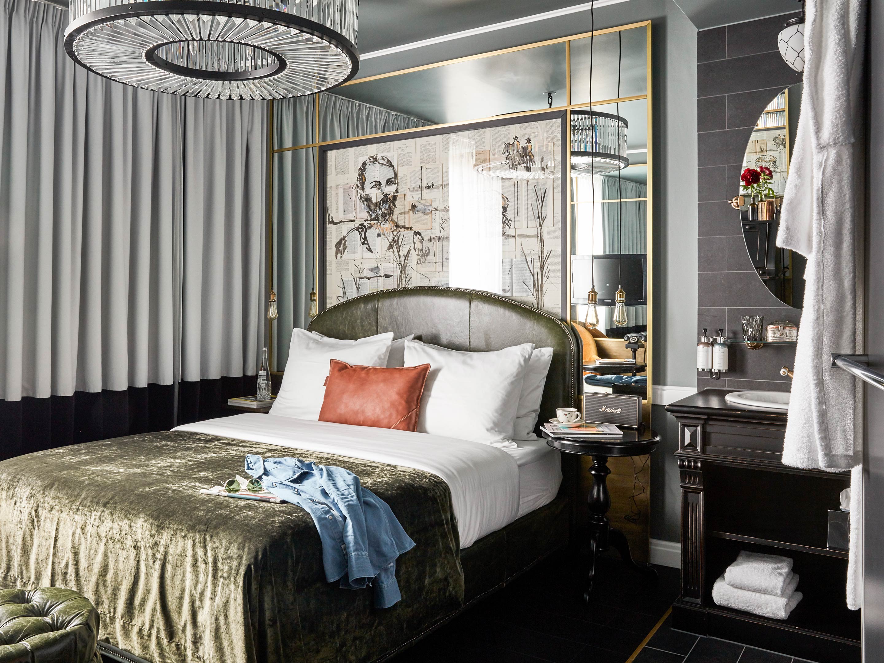 Sir Savigny Bedroom in Berlin