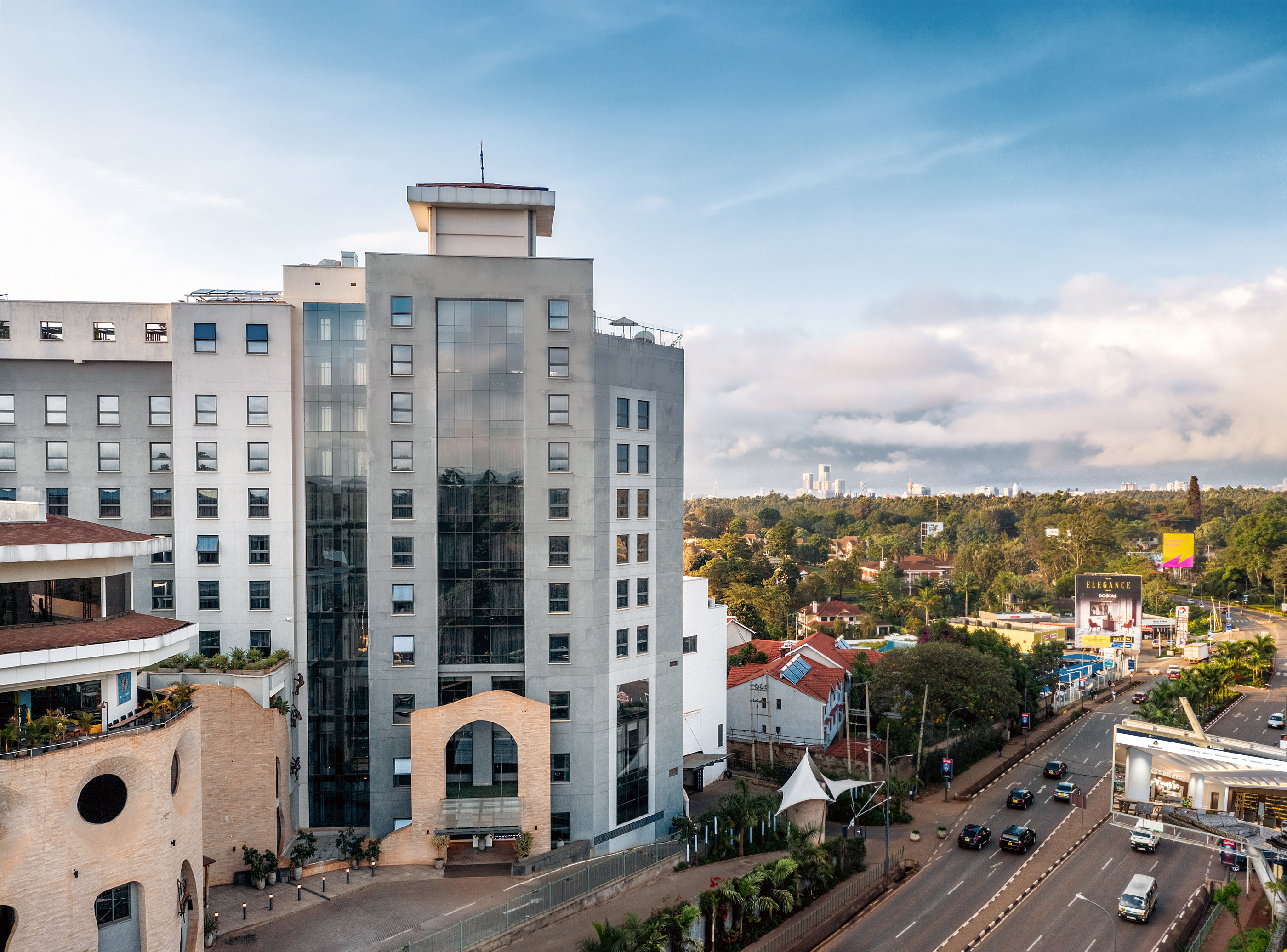 G 16 Trademark Hotel