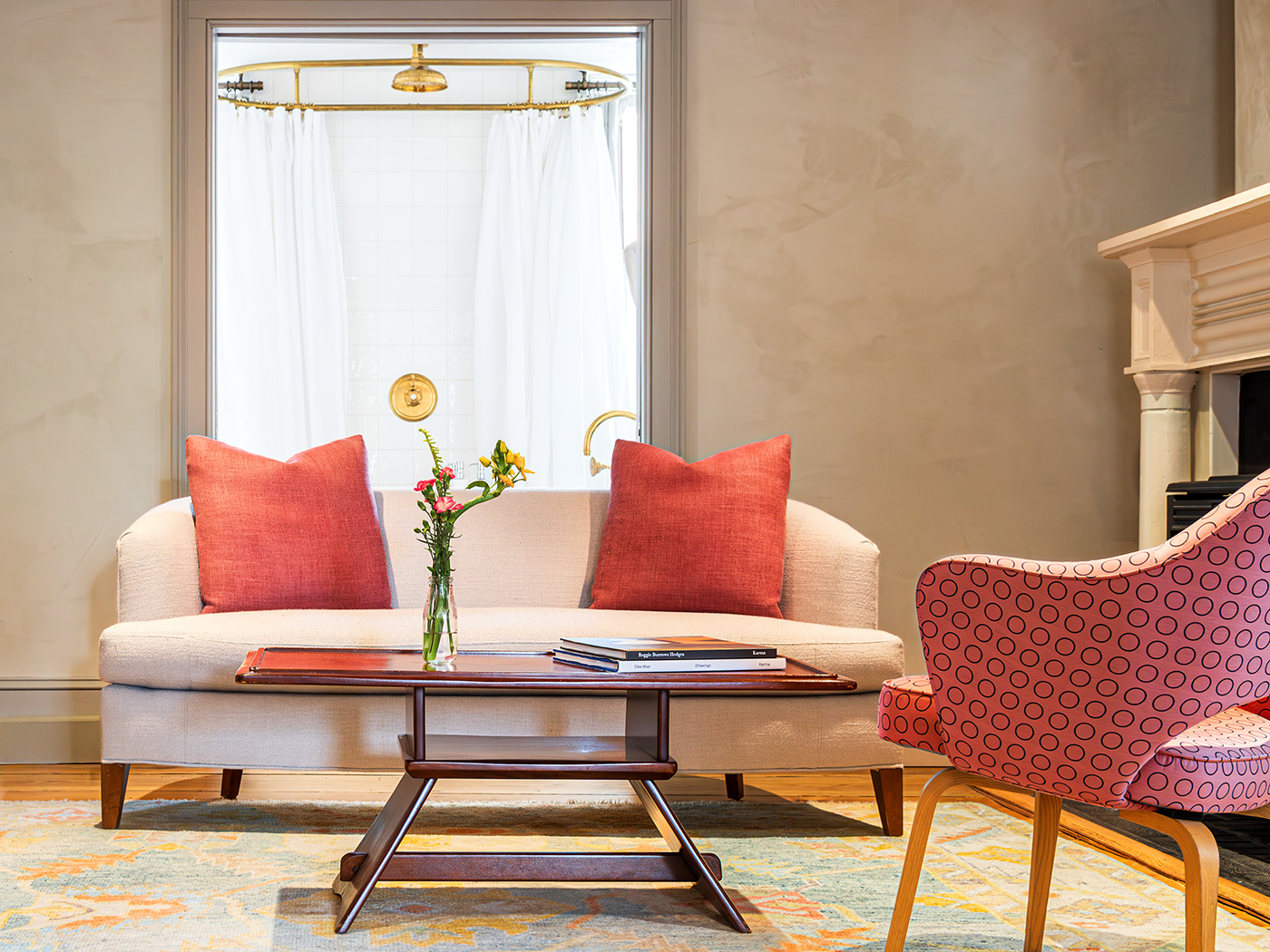 Hotel Kinsley John St Luxury King Fireplace R 02