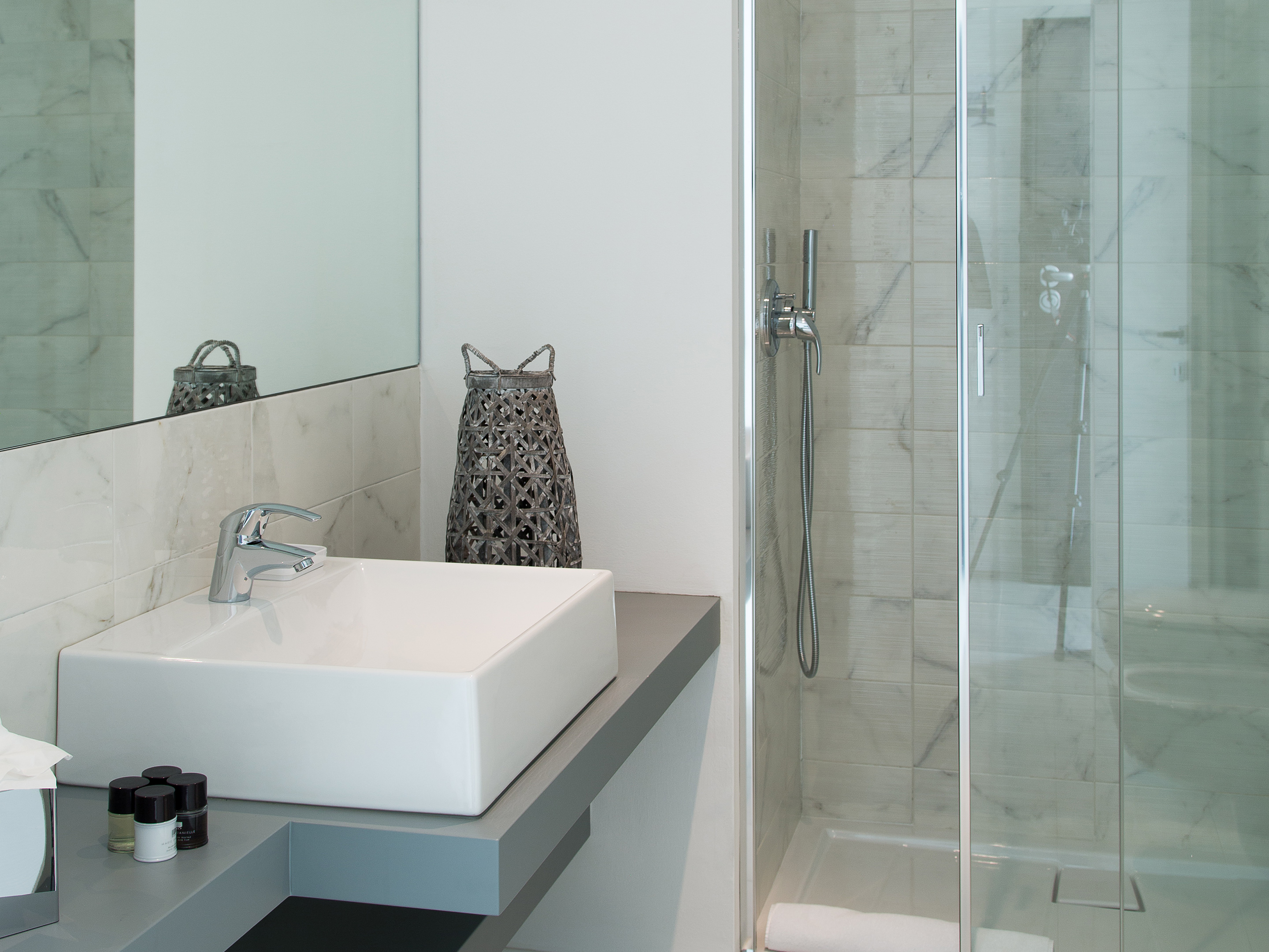 Lake Front Studio Apartment, Filario Hotel 