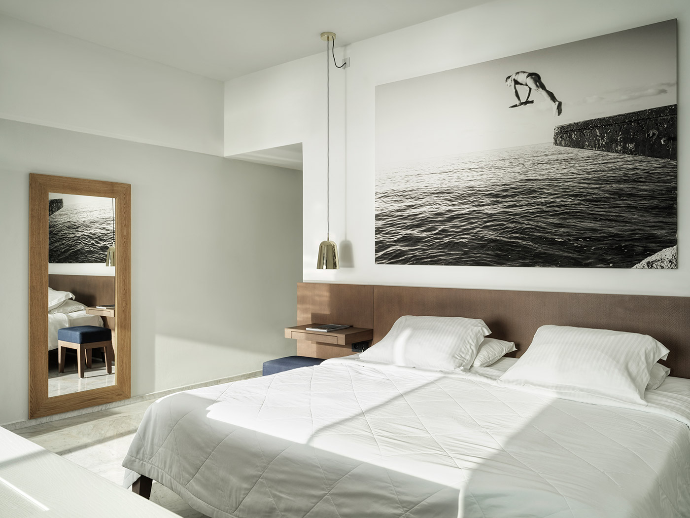 Almyra Family 2 Kyma Suite R 02