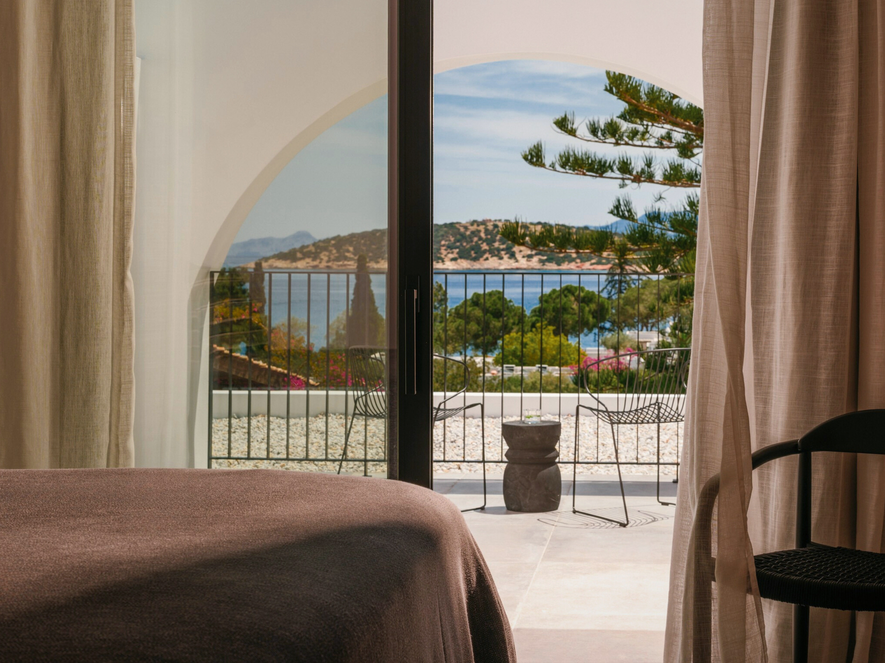 G 22 Minos Beach Art Hotel