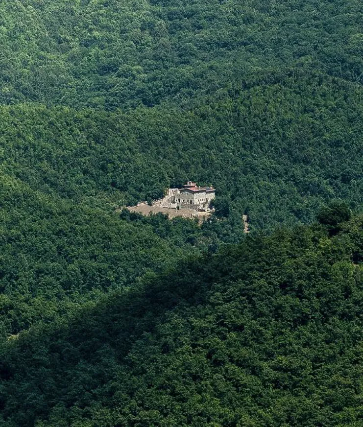 13 Hotels Enhancing Longevity Eremito Exterior Mountains Nature