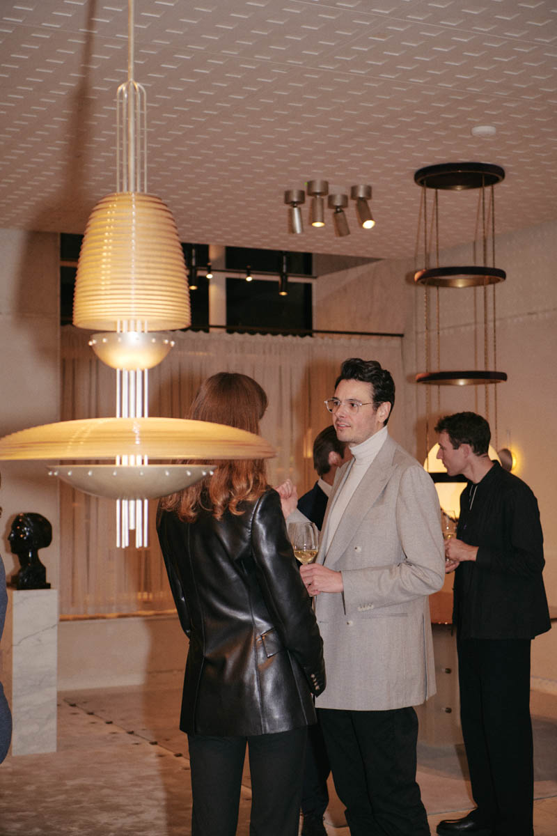 DH SALES23 CE London Apparatus 15