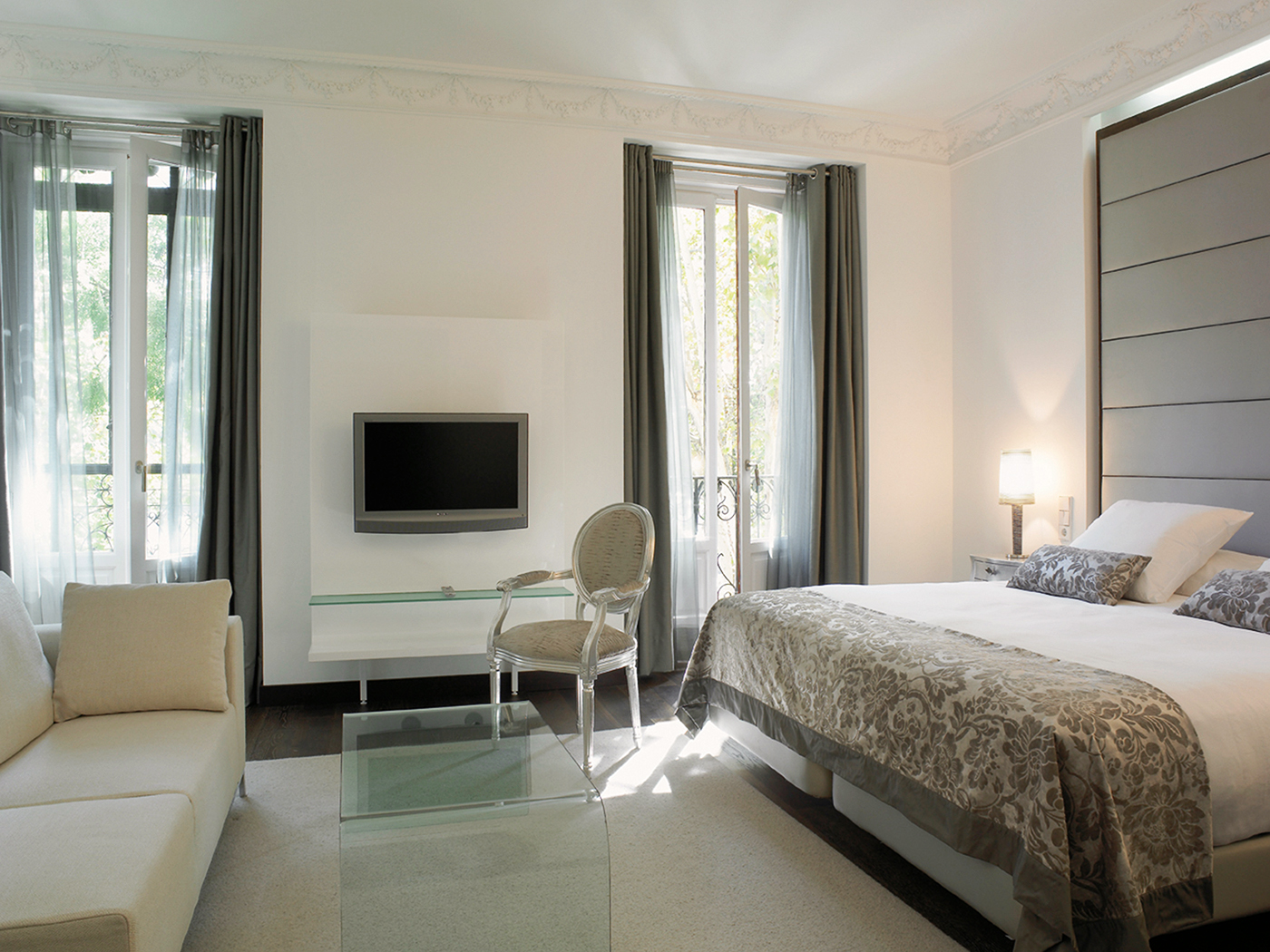 Hospes Madrid Deluxe Triple Room R 03