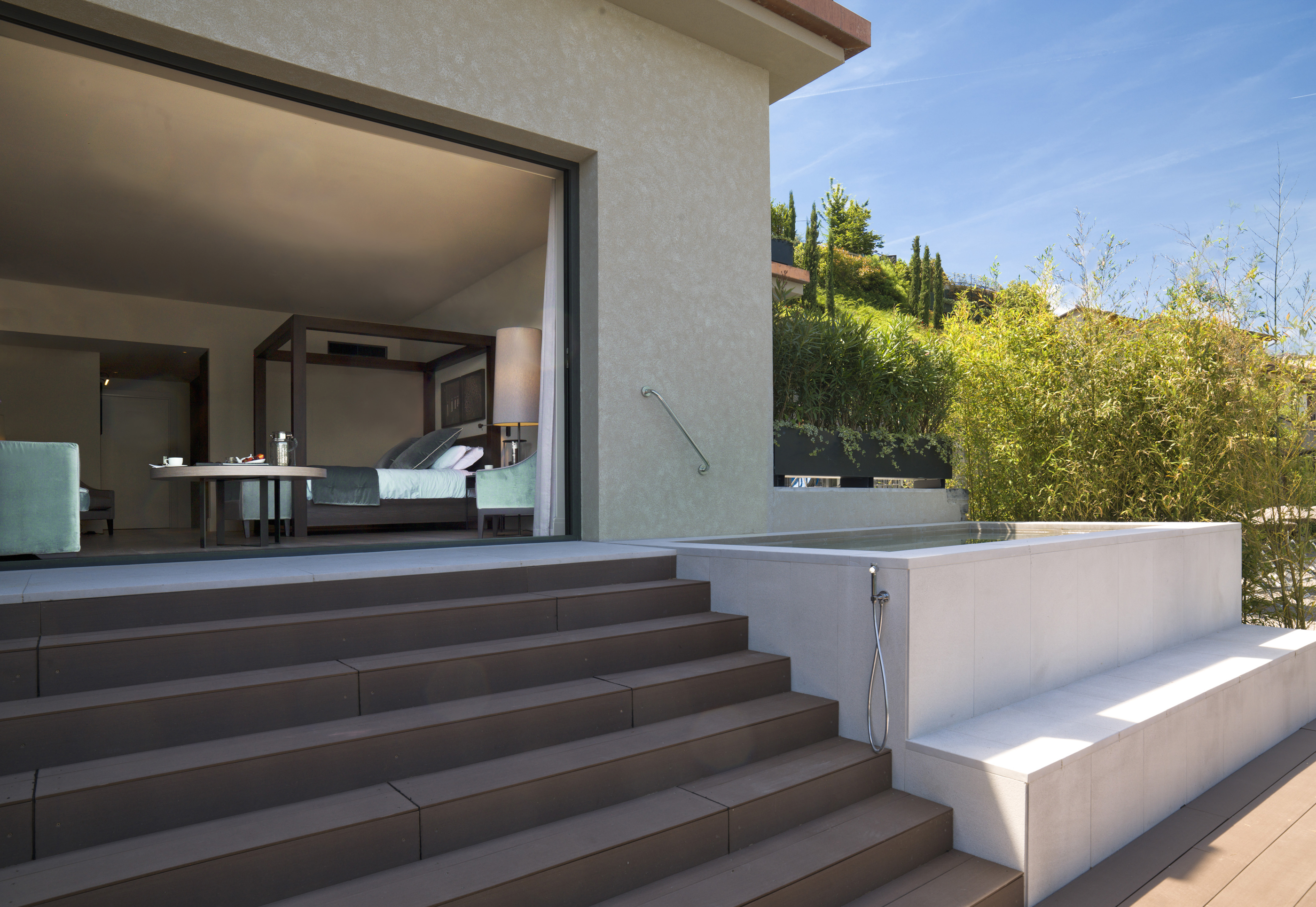 G 17 Filario Hotel And Residences