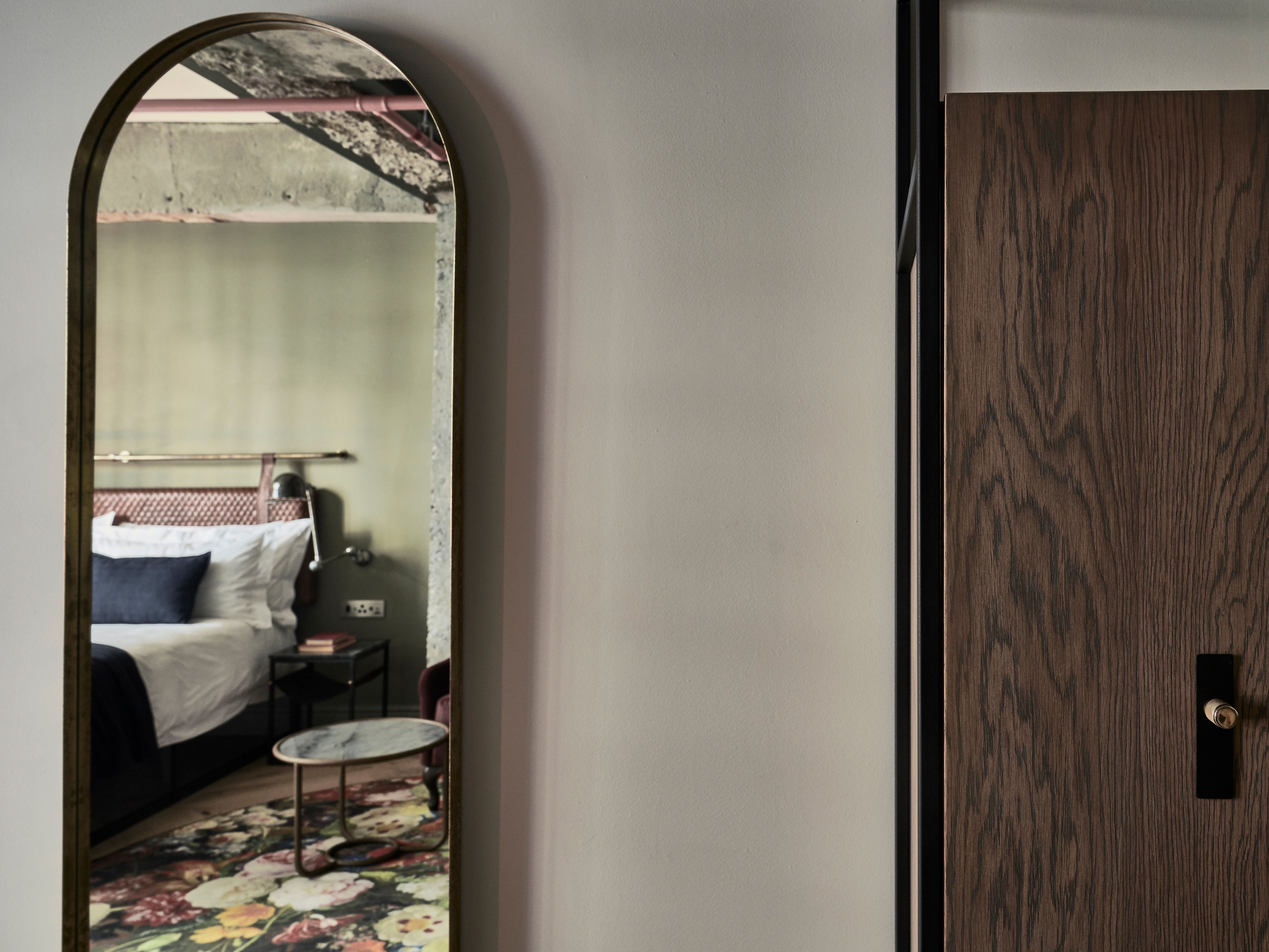 Studio, Gorgeous George