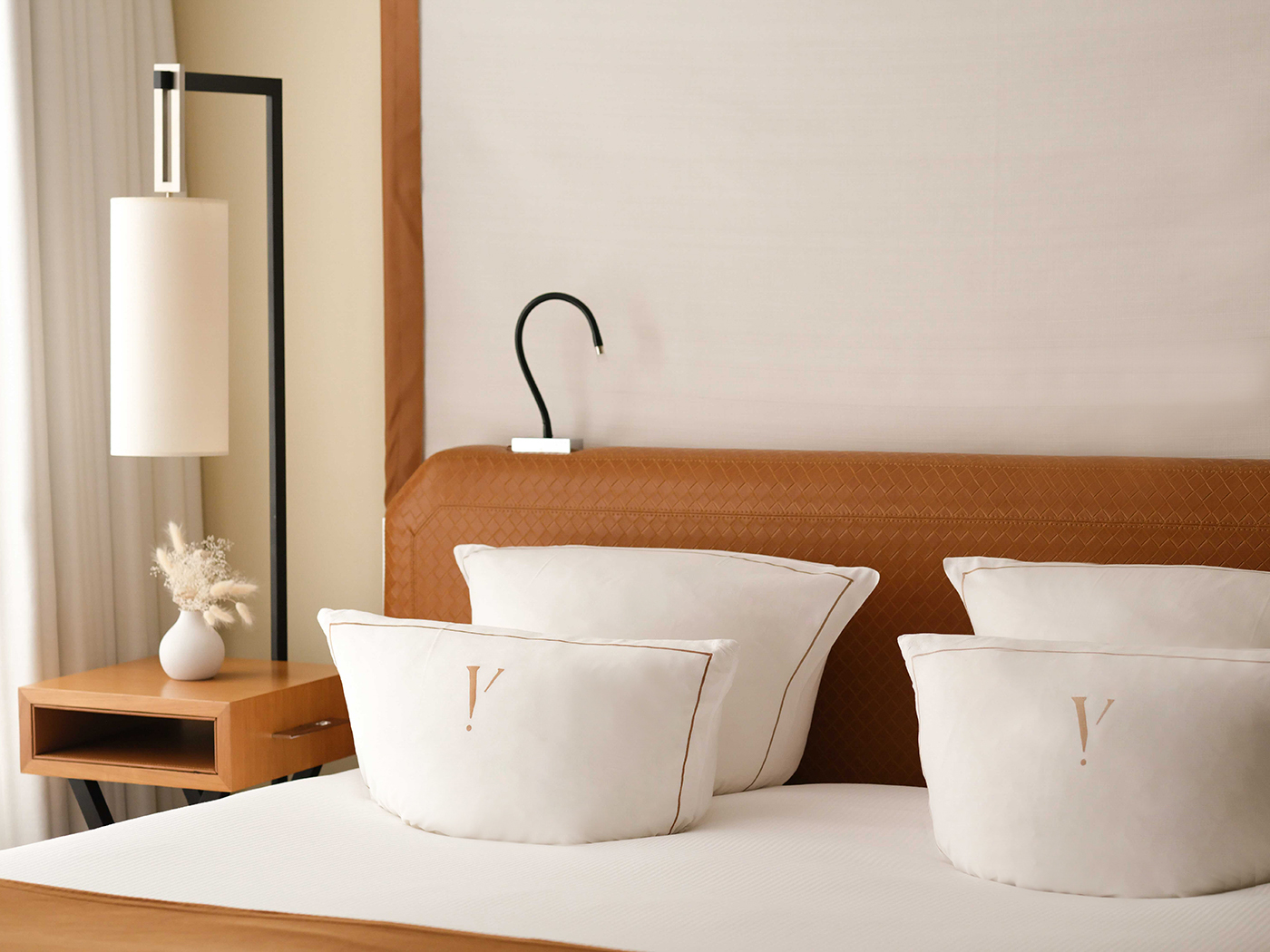 Five Seas Deluxe Room V2 R 02