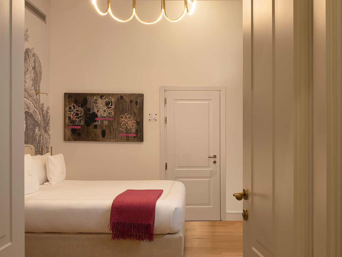 Elizabeth Unique Suite Deluxe V2 R 02