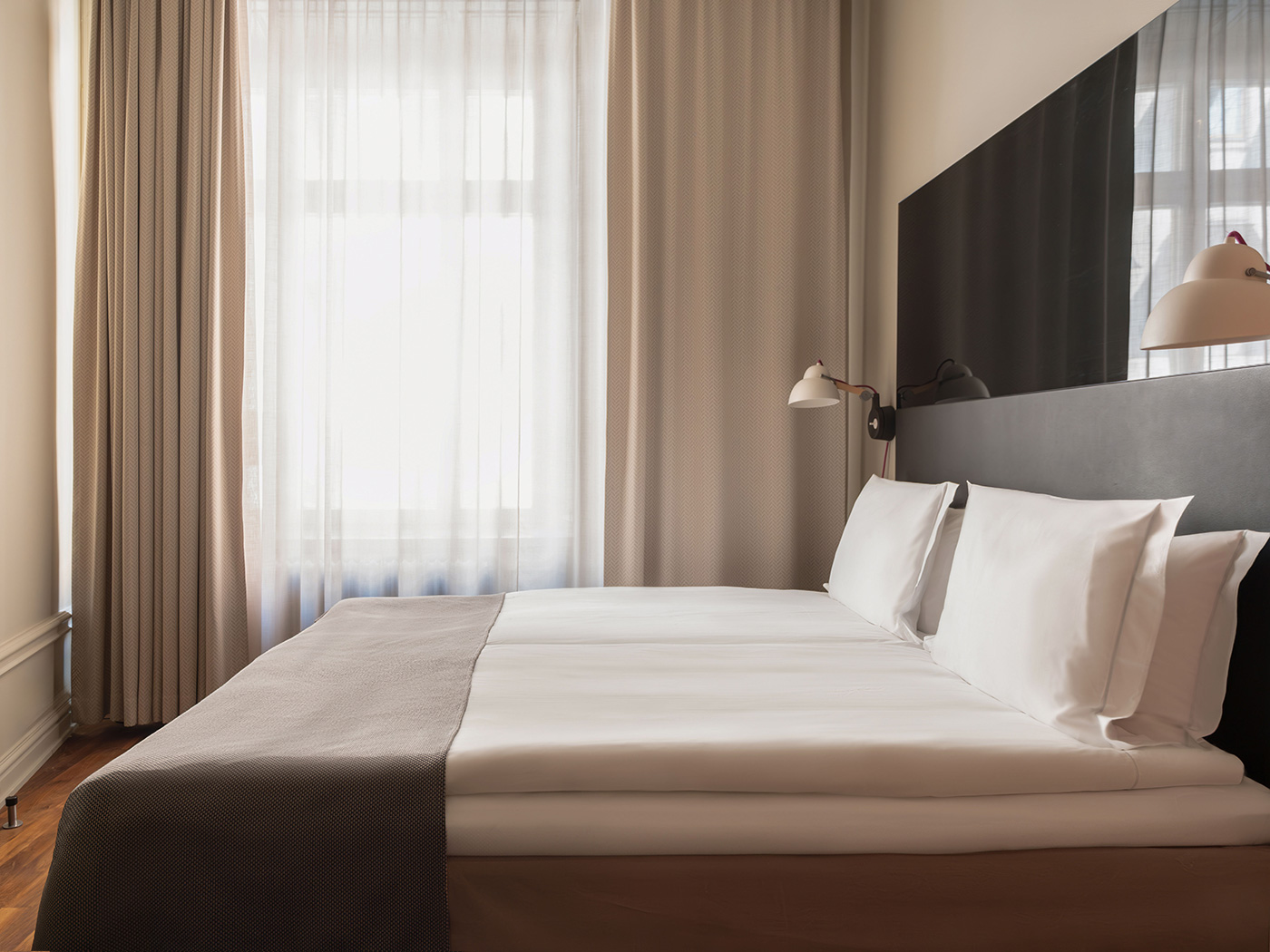 Nobis Stockholm Standard Double R 02