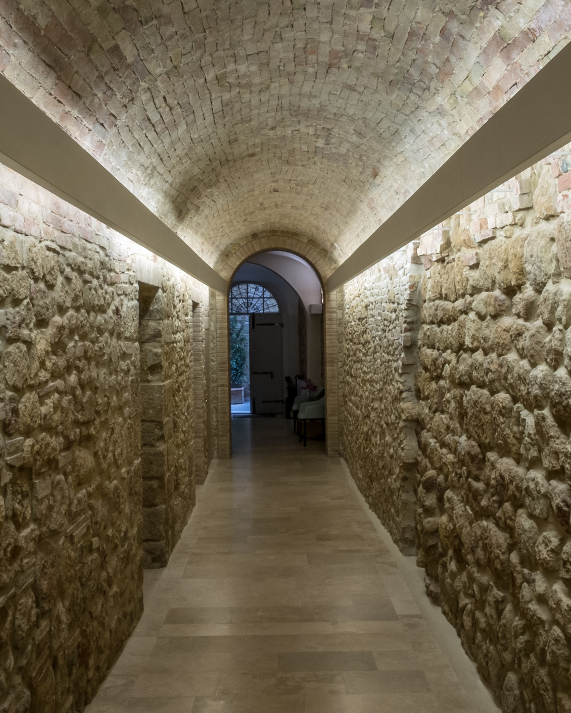 La Bandita Townhouse Theme Box 1 Left