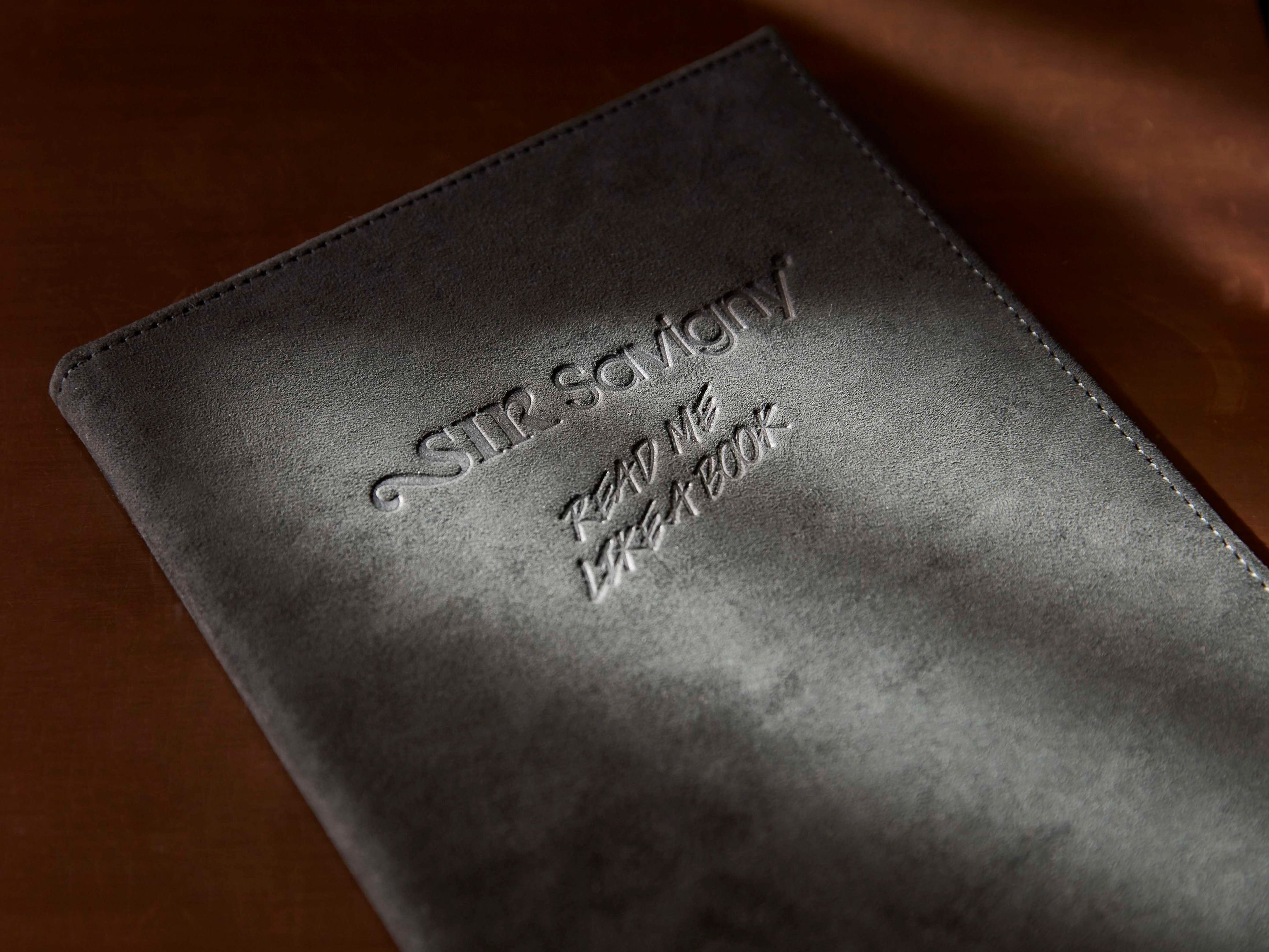 Sir Savigny Suite, Sir Savigny