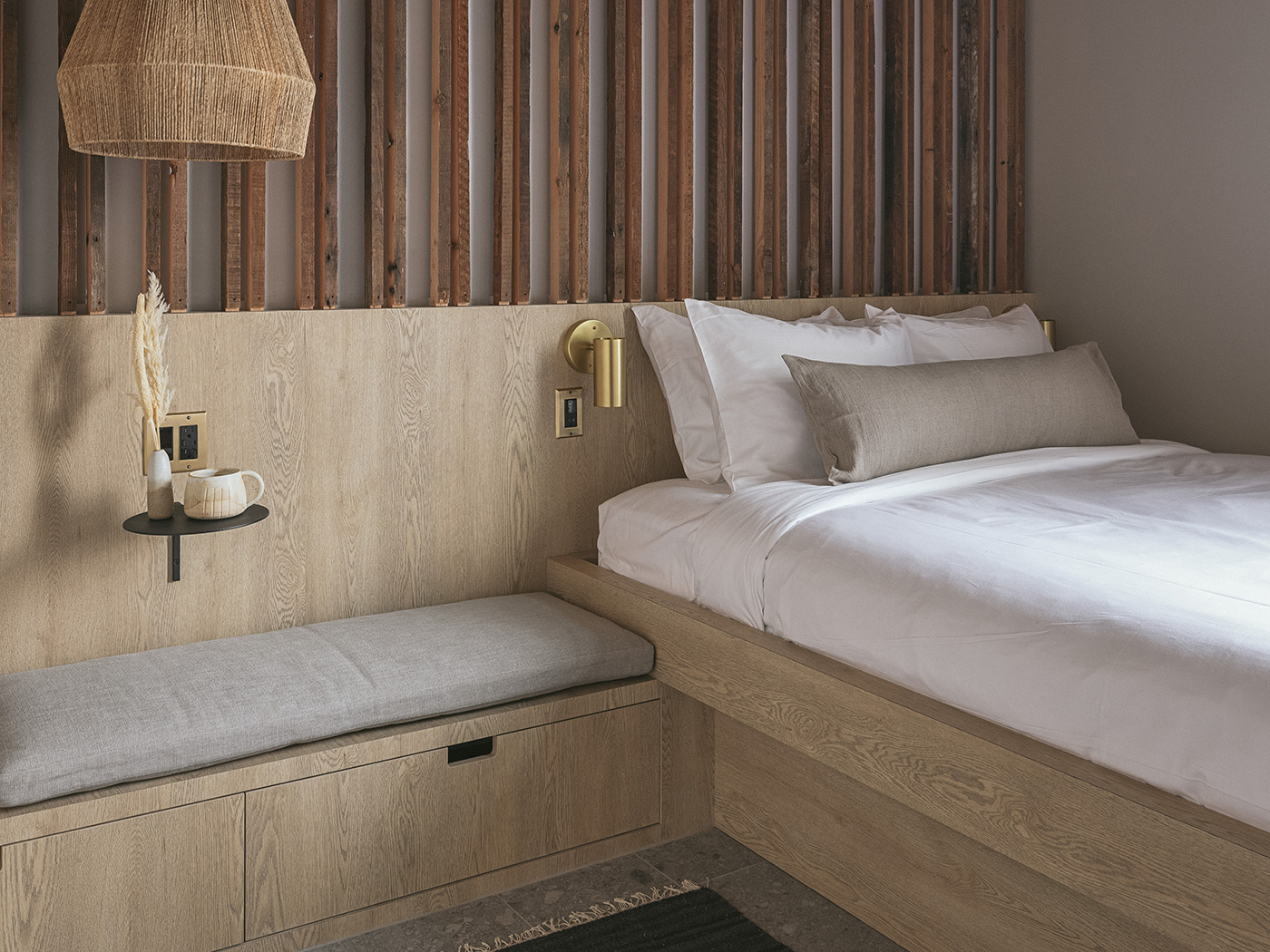 Drift Santa Barbara City View Premium Balcony R 01