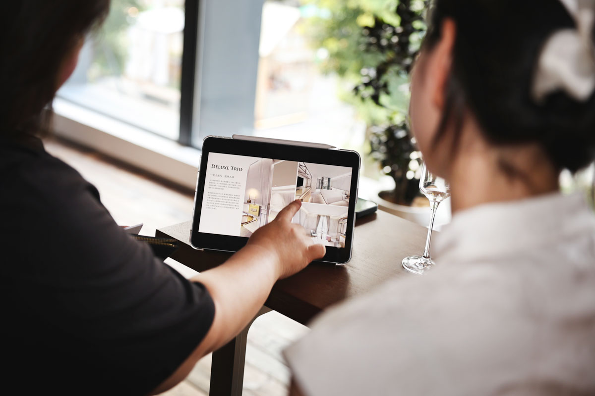 DH24 SALES S Chengdu Travelpro 12