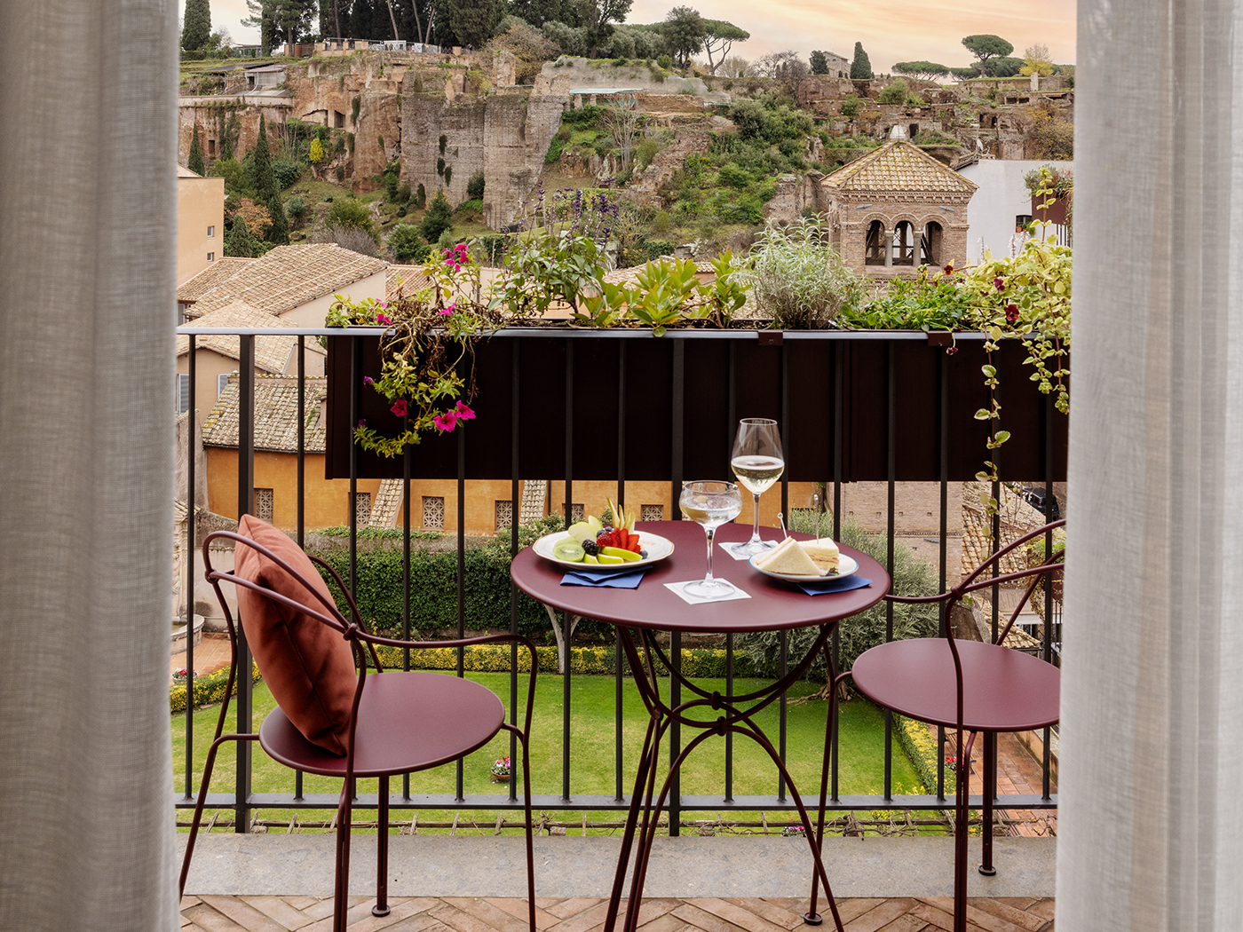 Palazzo Velabro Garden View Luxury Suite V3 R 05