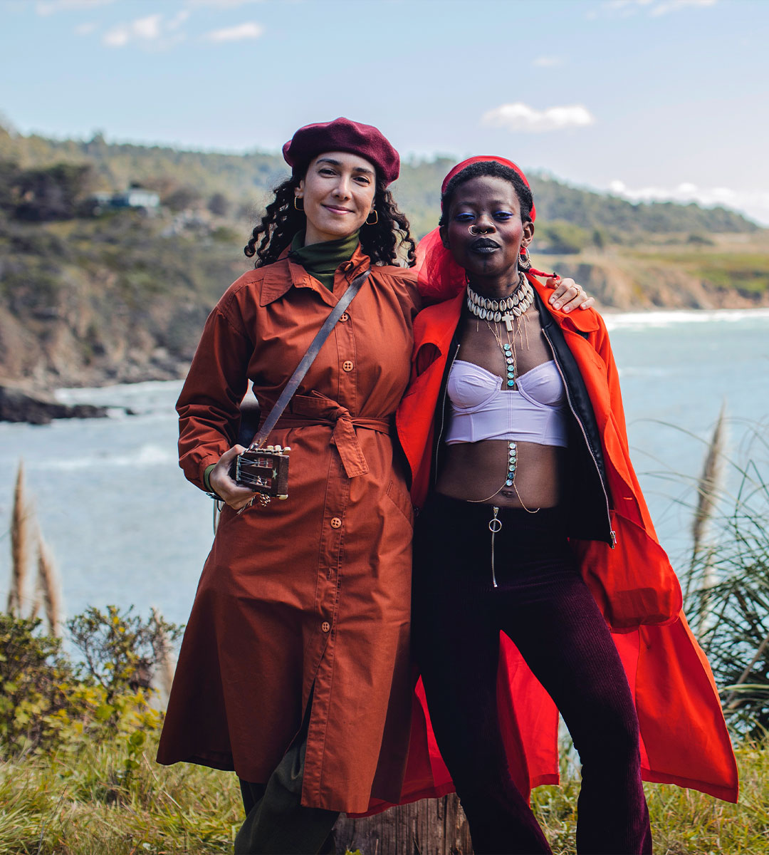 5Cf8cdd88e7d8a169bdee957 Jojo Abot 006