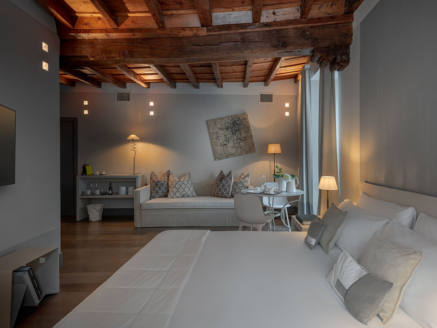 Gombithotel Deluxe Double R 02